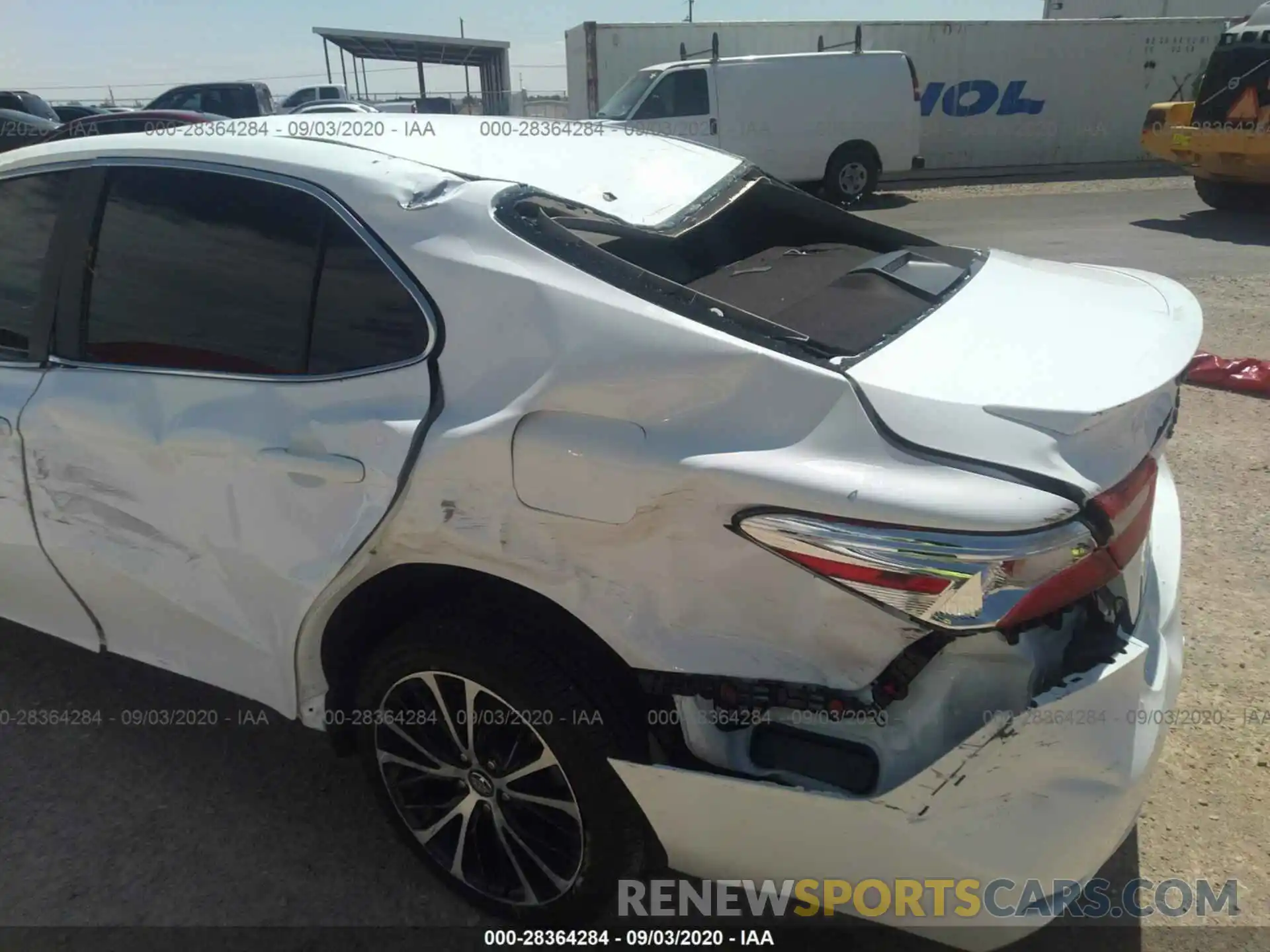 6 Photograph of a damaged car 4T1G11AK2LU335609 TOYOTA CAMRY 2020