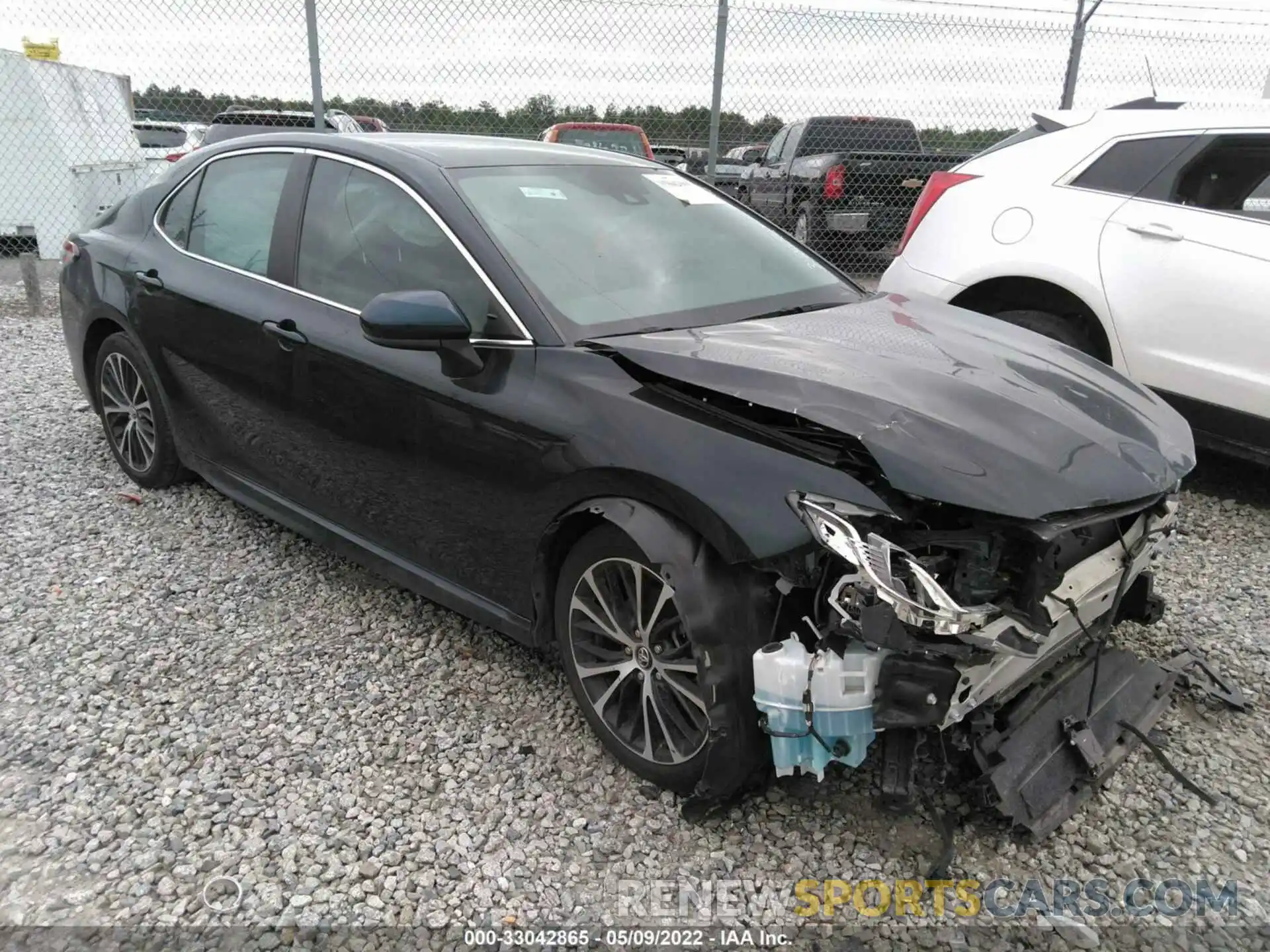 1 Photograph of a damaged car 4T1G11AK2LU338168 TOYOTA CAMRY 2020