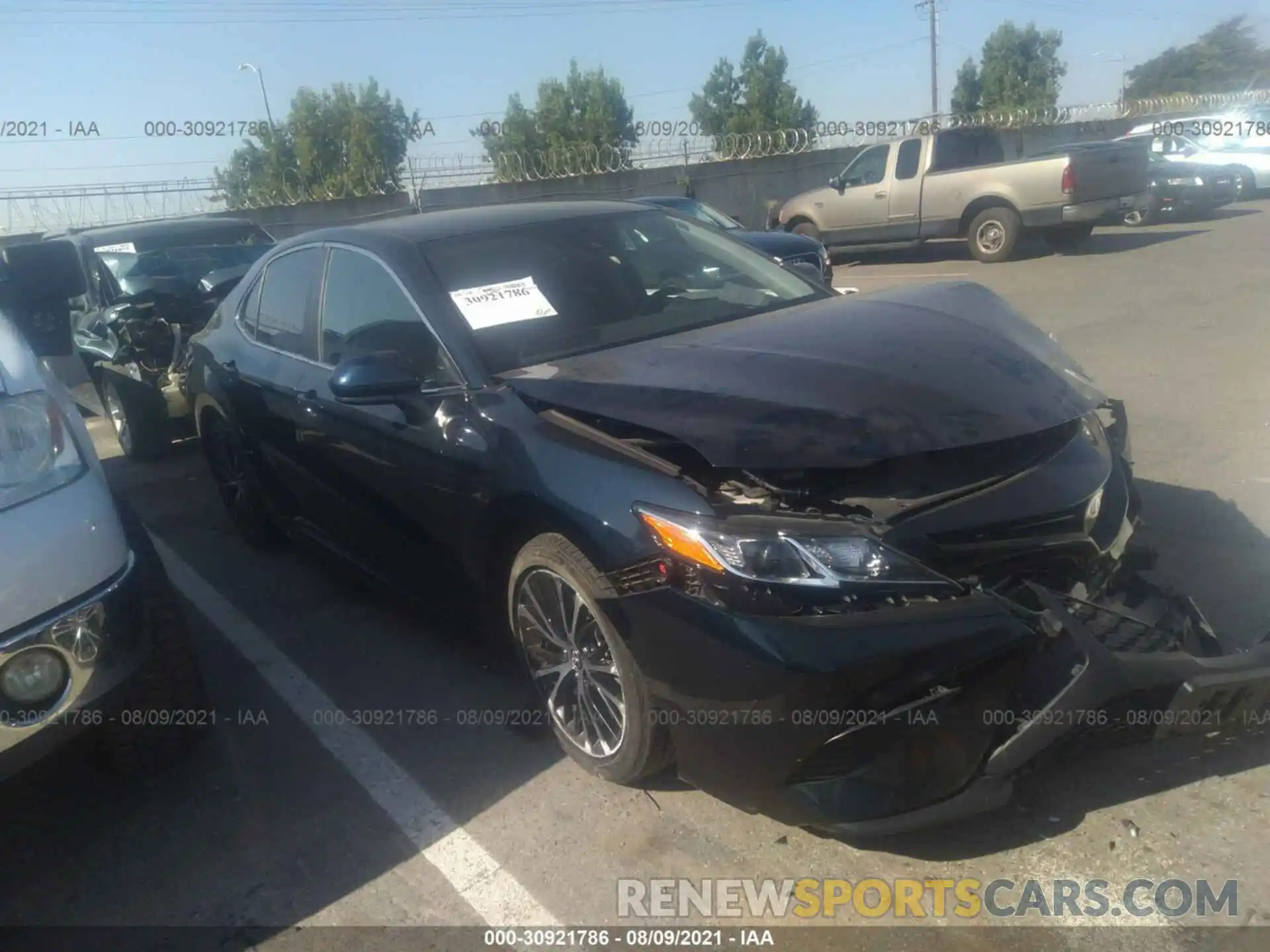 1 Photograph of a damaged car 4T1G11AK2LU340082 TOYOTA CAMRY 2020