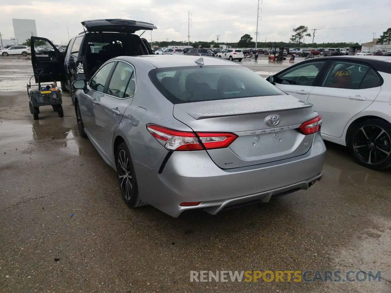 3 Photograph of a damaged car 4T1G11AK2LU345699 TOYOTA CAMRY 2020