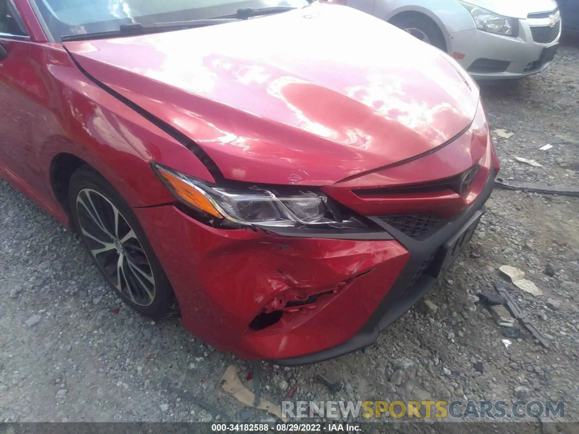 6 Photograph of a damaged car 4T1G11AK2LU346870 TOYOTA CAMRY 2020