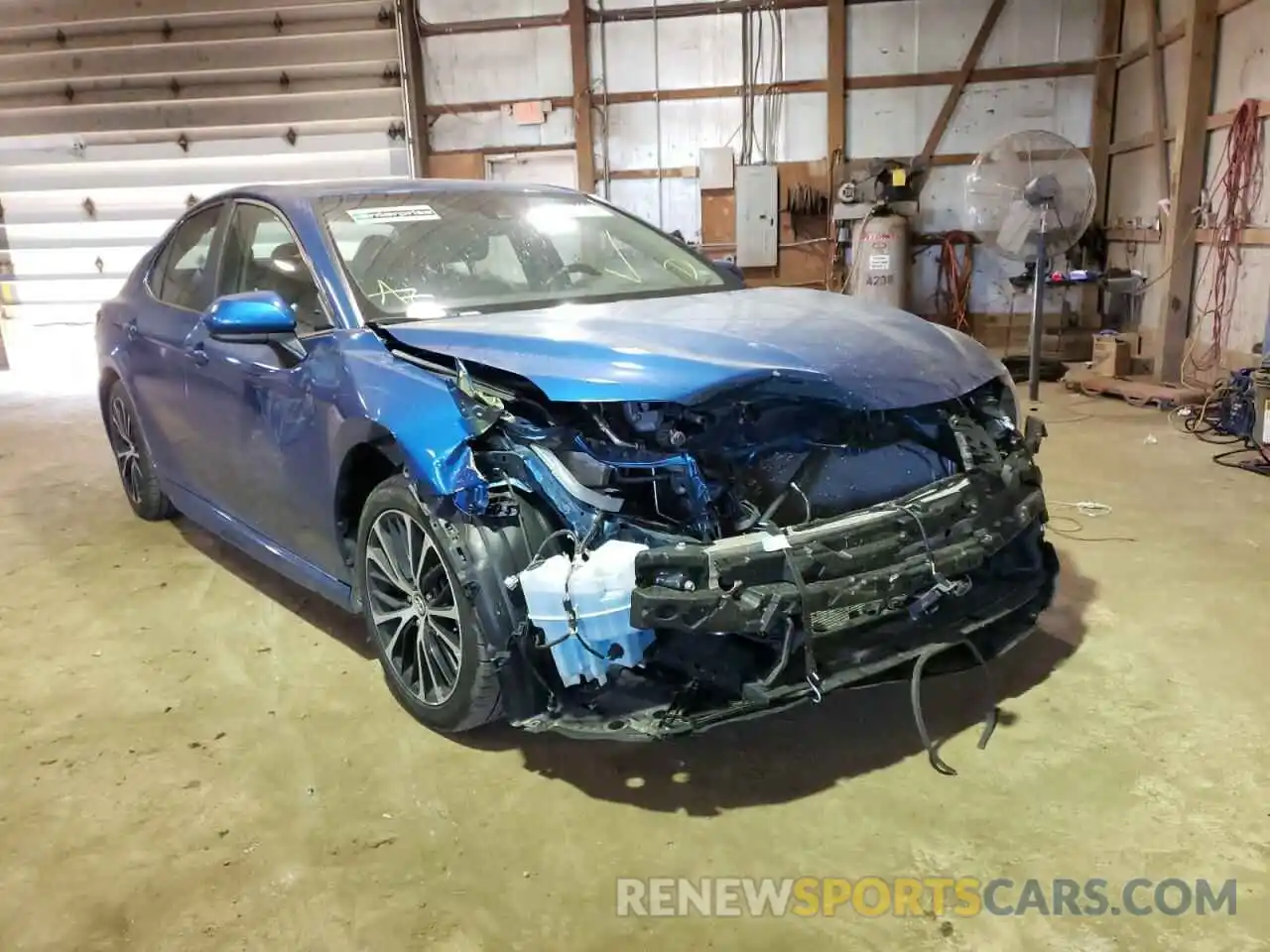 1 Photograph of a damaged car 4T1G11AK2LU347386 TOYOTA CAMRY 2020