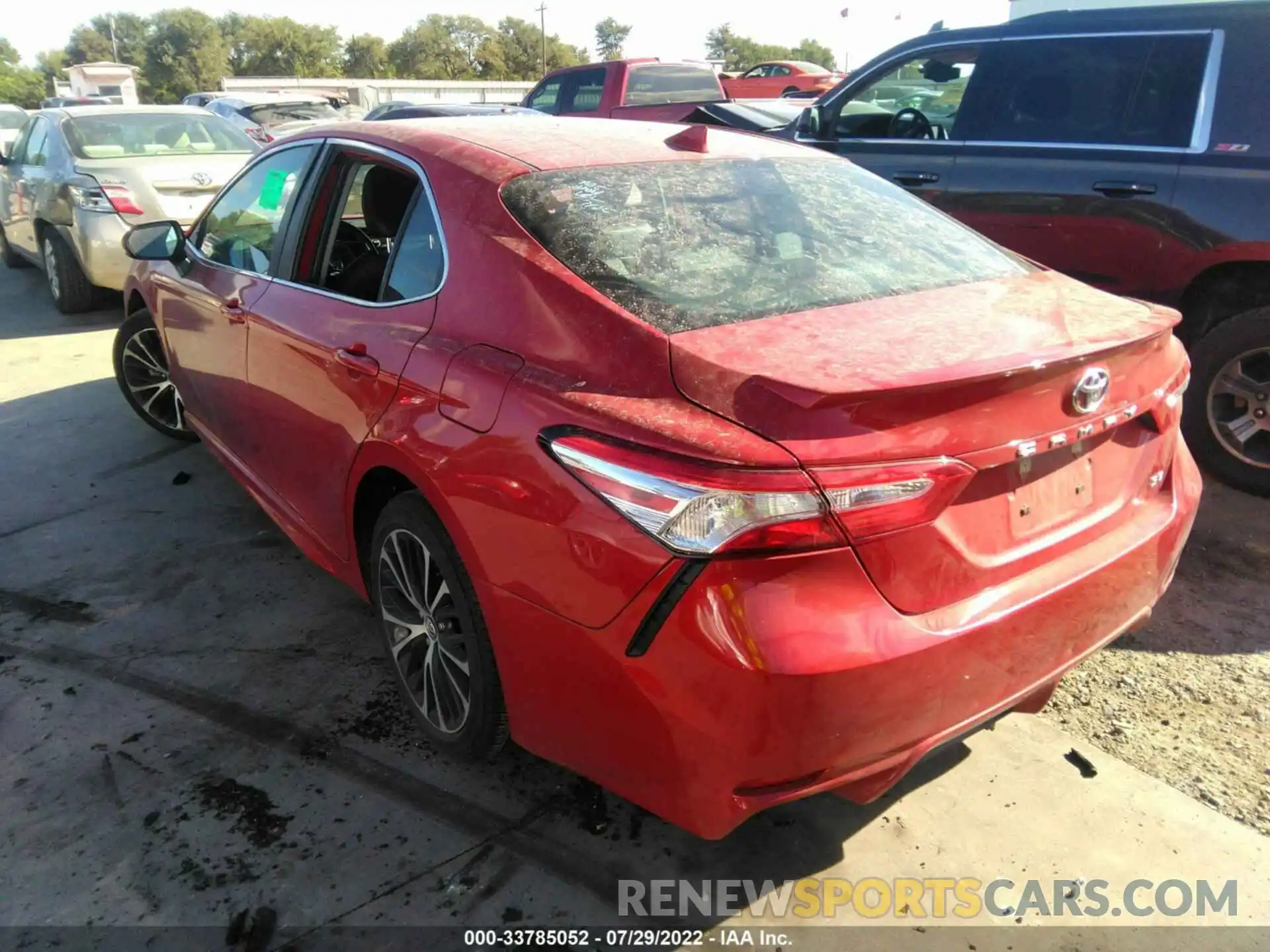 3 Photograph of a damaged car 4T1G11AK2LU347923 TOYOTA CAMRY 2020