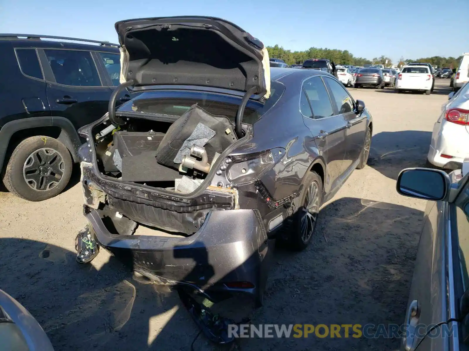 4 Photograph of a damaged car 4T1G11AK2LU349624 TOYOTA CAMRY 2020