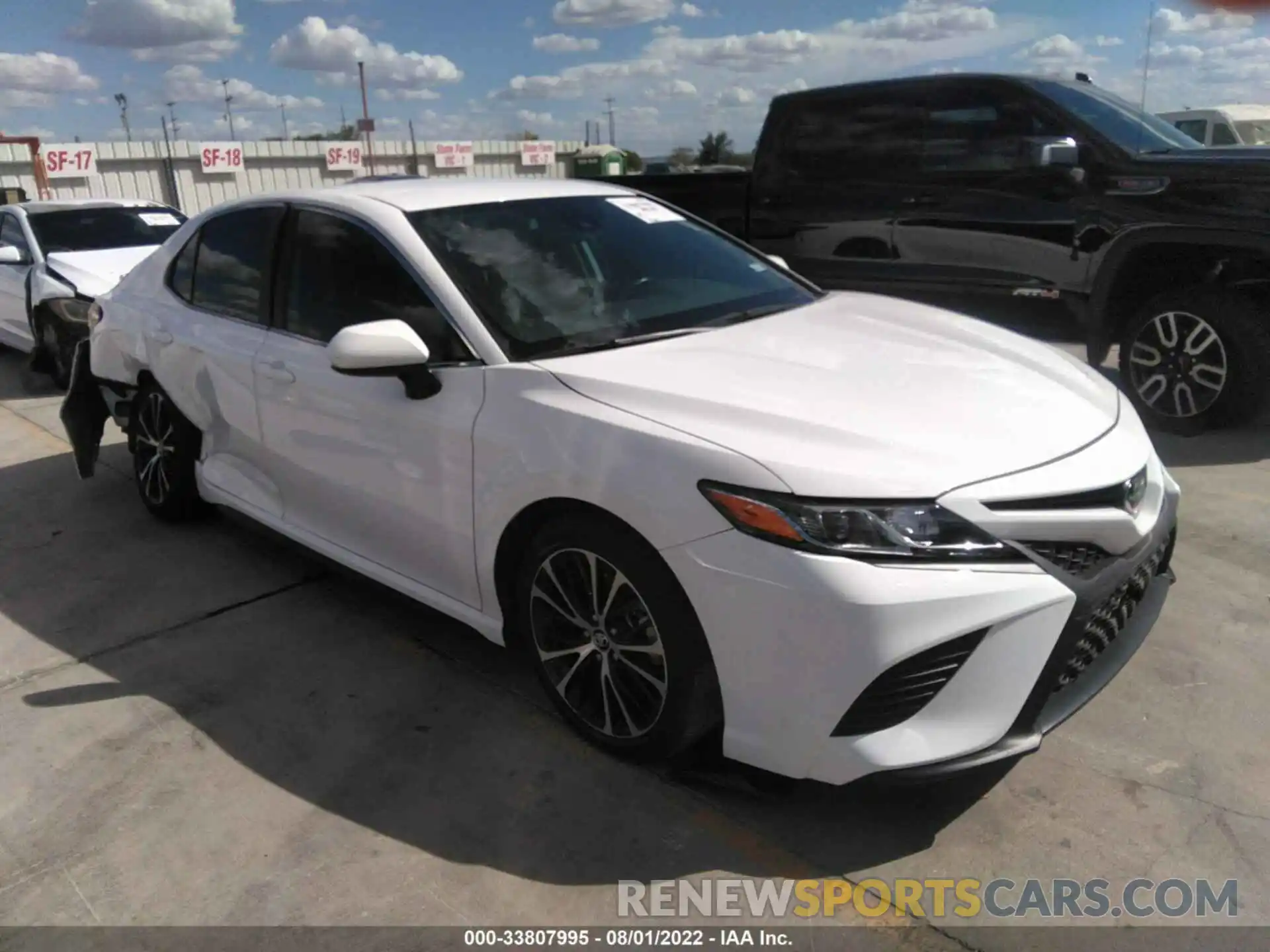 1 Photograph of a damaged car 4T1G11AK2LU350885 TOYOTA CAMRY 2020