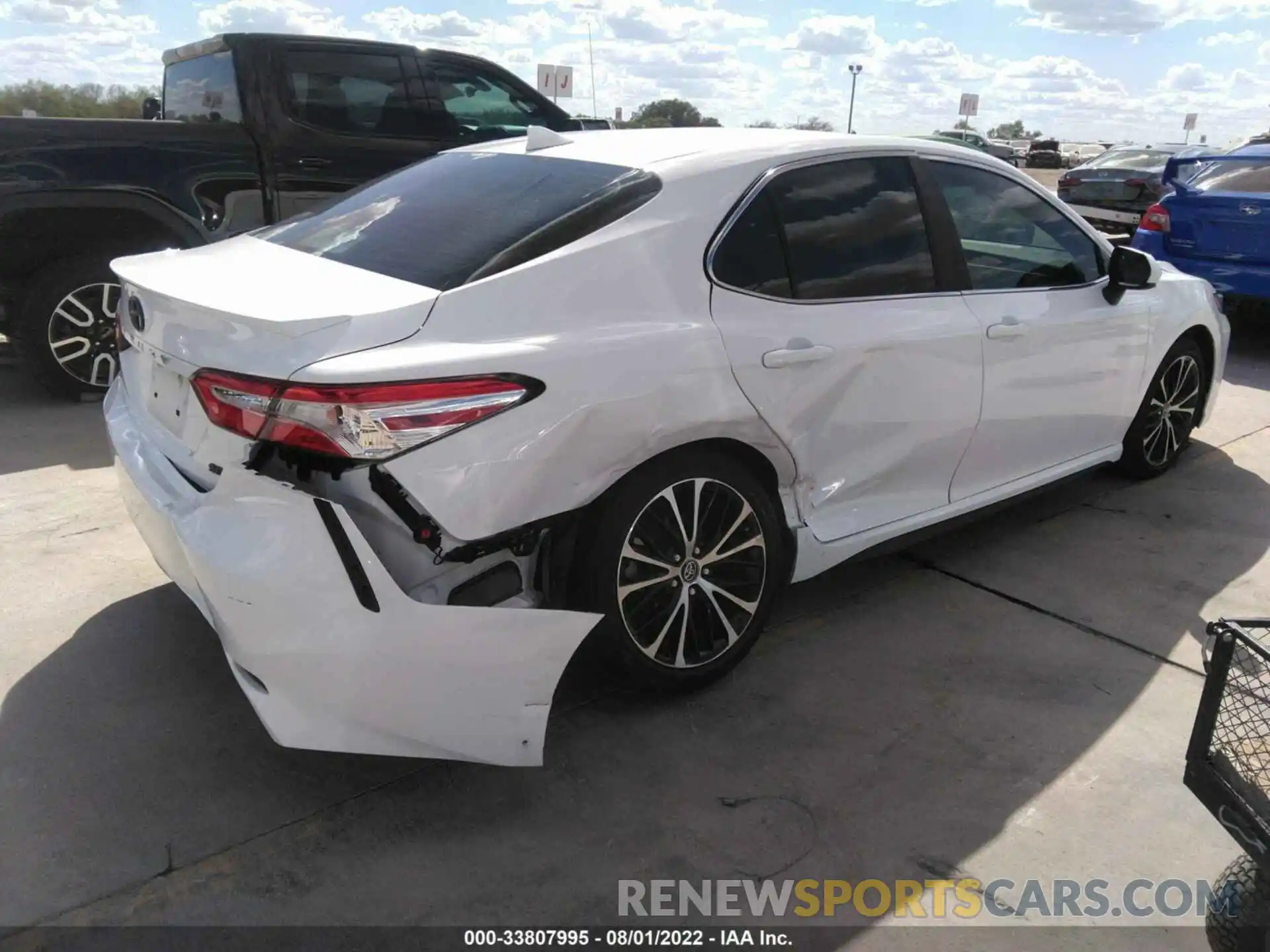 4 Photograph of a damaged car 4T1G11AK2LU350885 TOYOTA CAMRY 2020