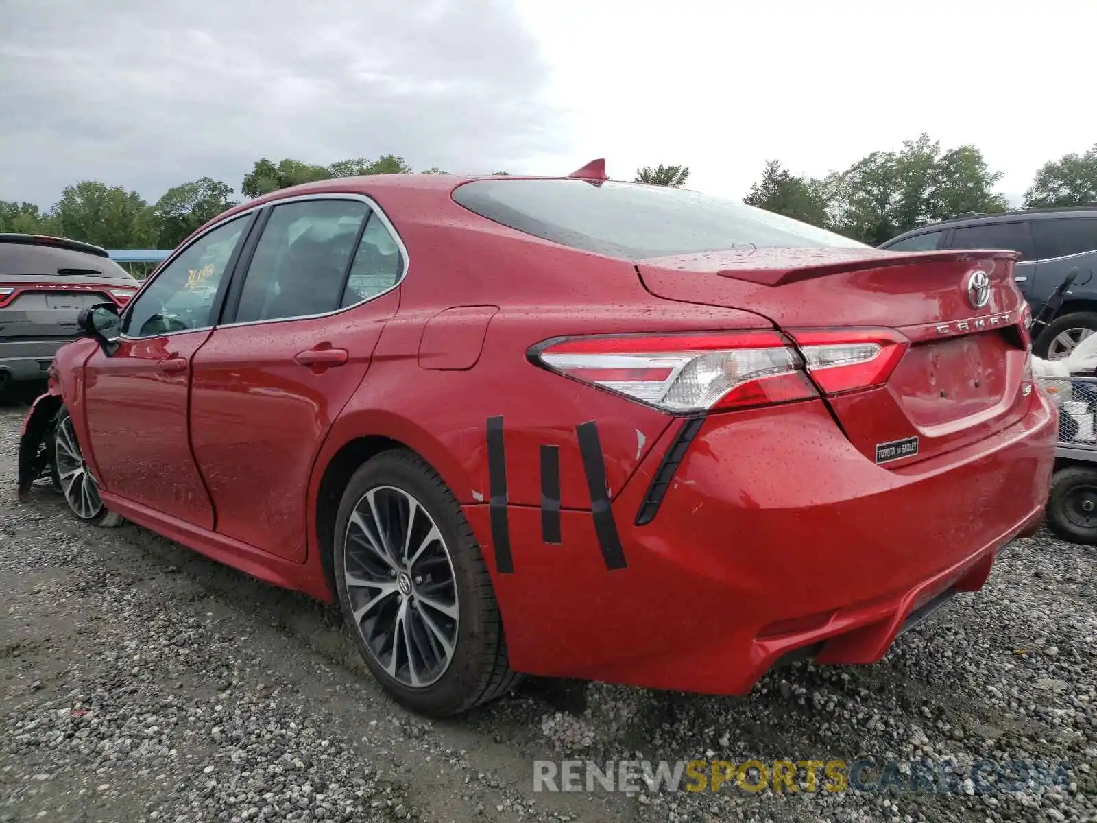 3 Photograph of a damaged car 4T1G11AK2LU351468 TOYOTA CAMRY 2020