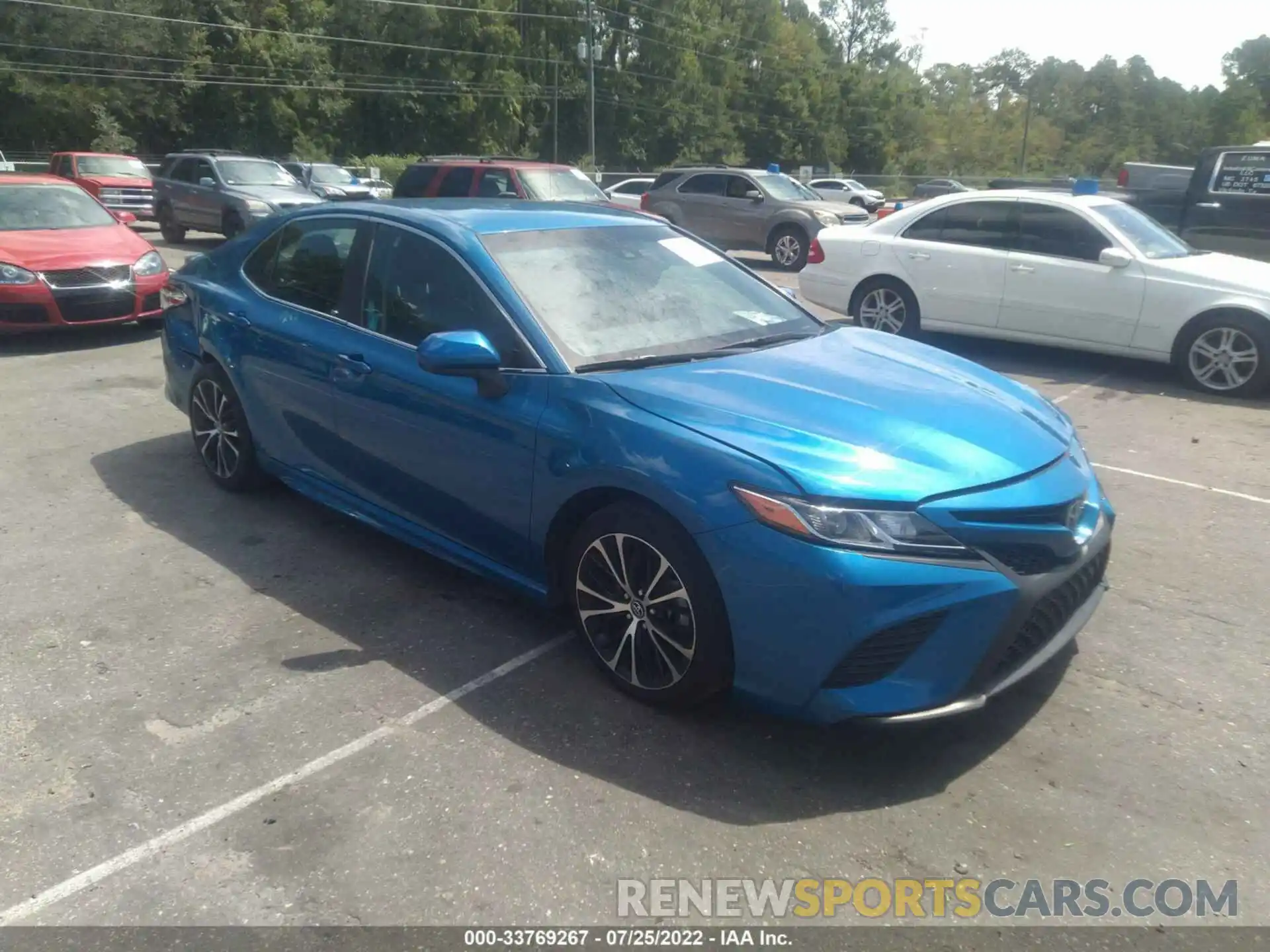 1 Photograph of a damaged car 4T1G11AK2LU353270 TOYOTA CAMRY 2020