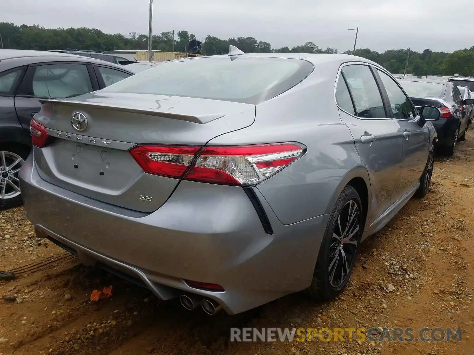 4 Photograph of a damaged car 4T1G11AK2LU357853 TOYOTA CAMRY 2020