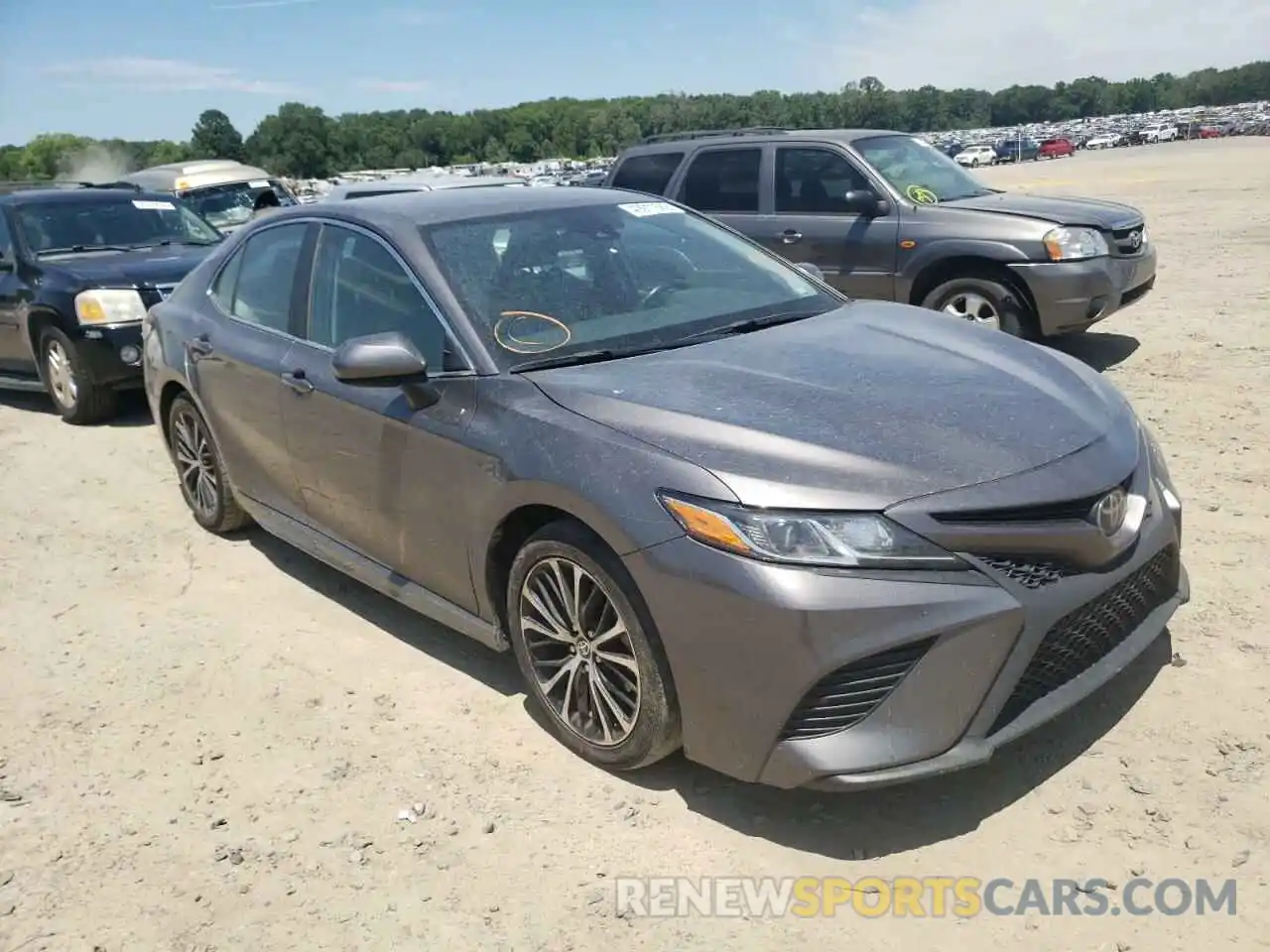 1 Photograph of a damaged car 4T1G11AK2LU358338 TOYOTA CAMRY 2020