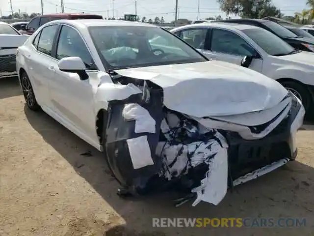 1 Photograph of a damaged car 4T1G11AK2LU359070 TOYOTA CAMRY 2020