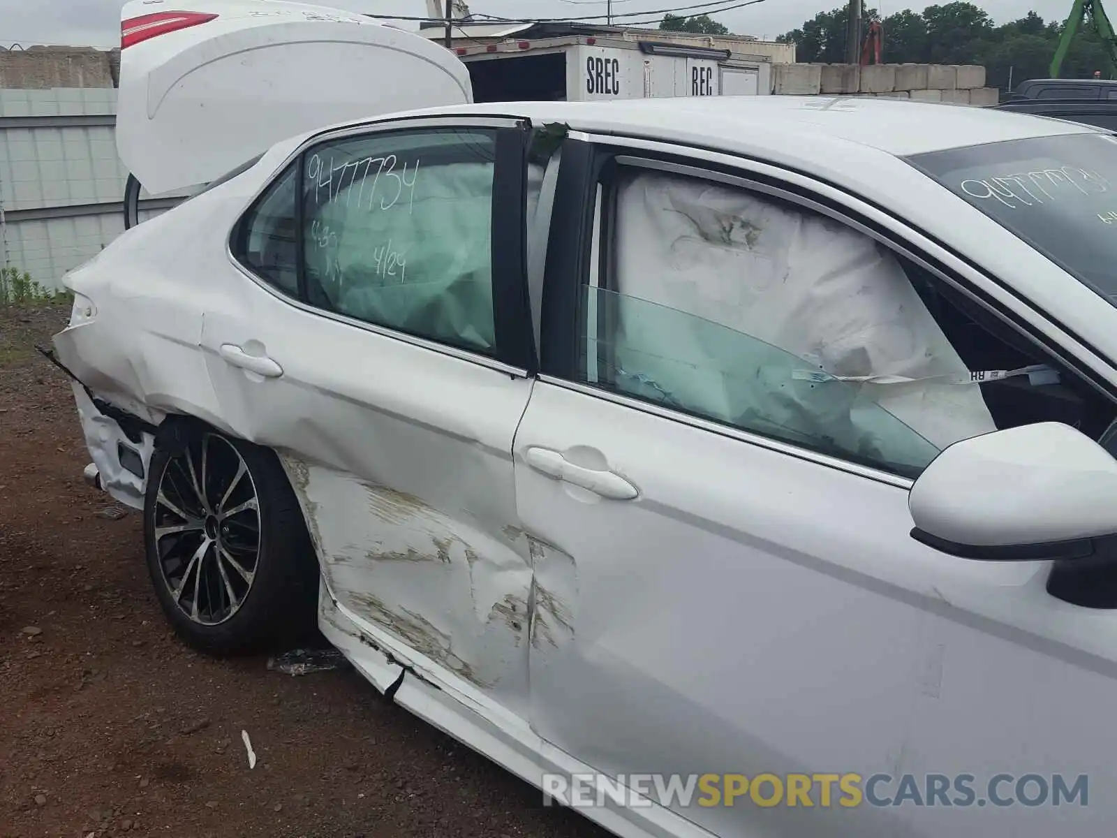 9 Photograph of a damaged car 4T1G11AK2LU360610 TOYOTA CAMRY 2020