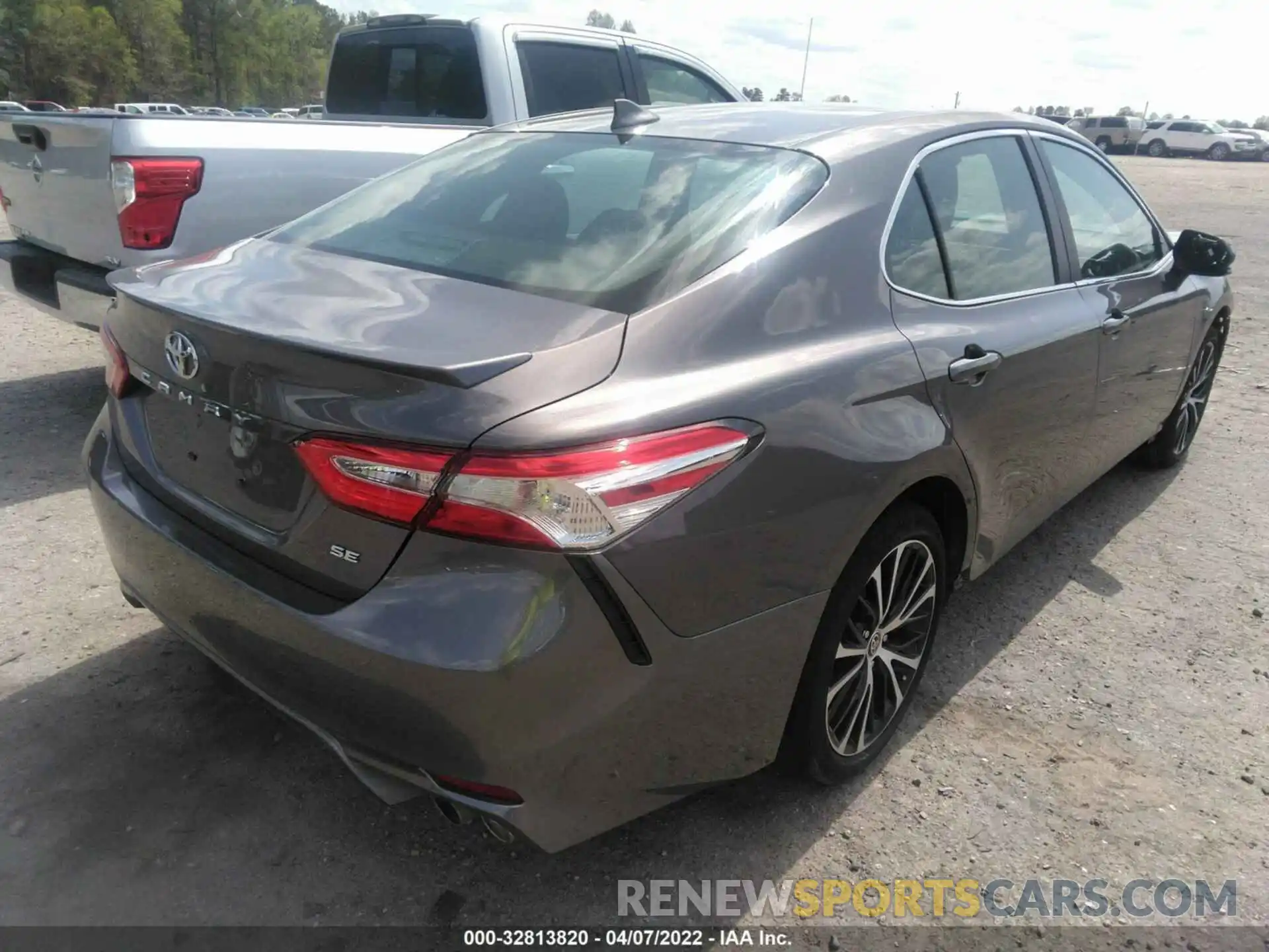 4 Photograph of a damaged car 4T1G11AK2LU361269 TOYOTA CAMRY 2020