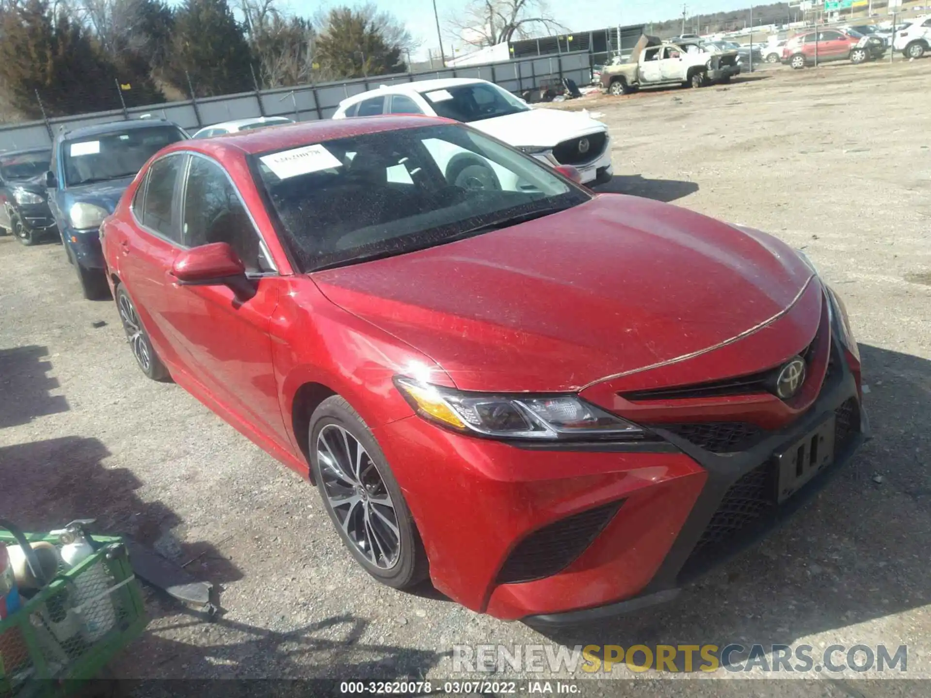 1 Photograph of a damaged car 4T1G11AK2LU361899 TOYOTA CAMRY 2020