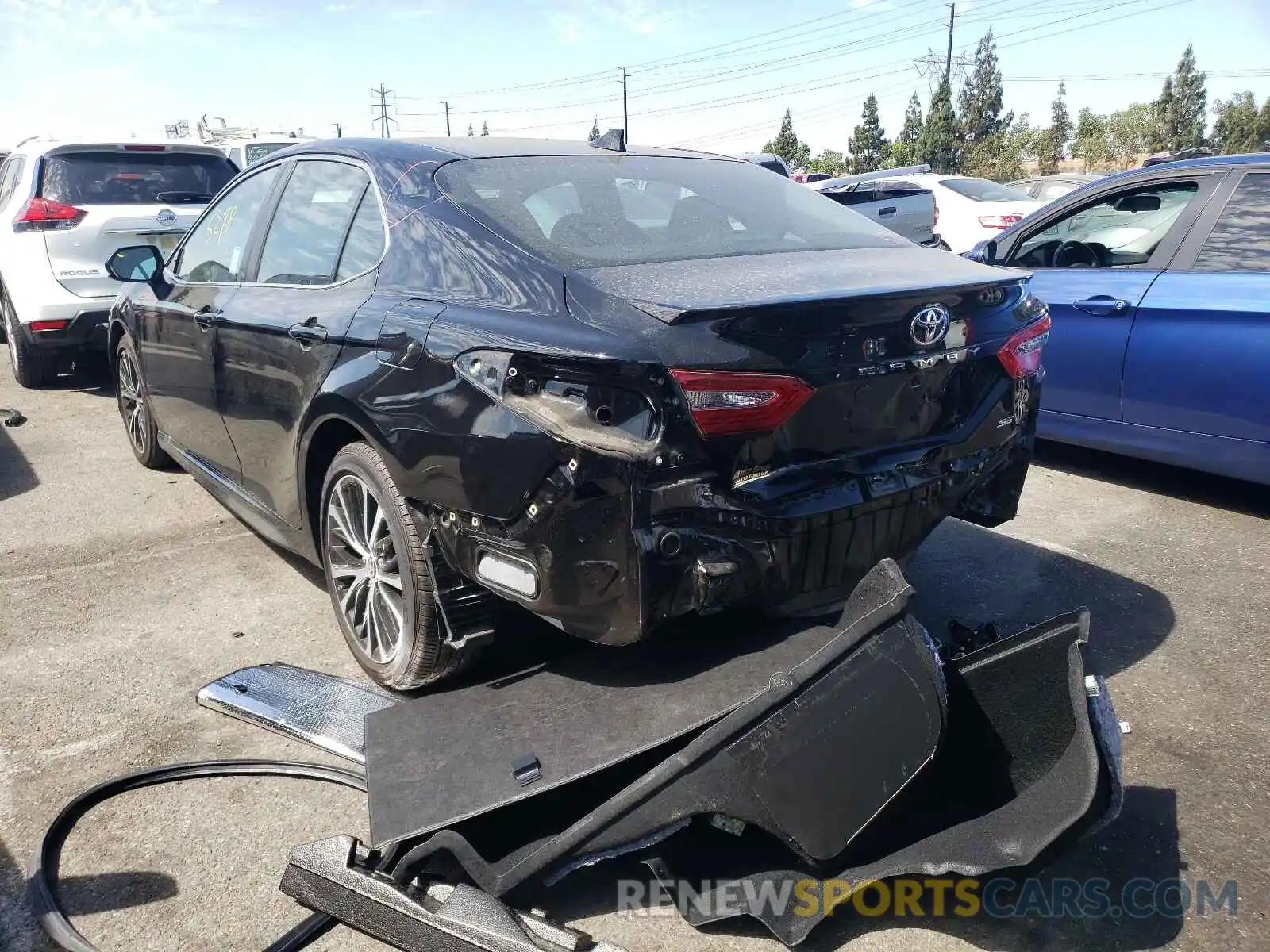 3 Photograph of a damaged car 4T1G11AK2LU373373 TOYOTA CAMRY 2020