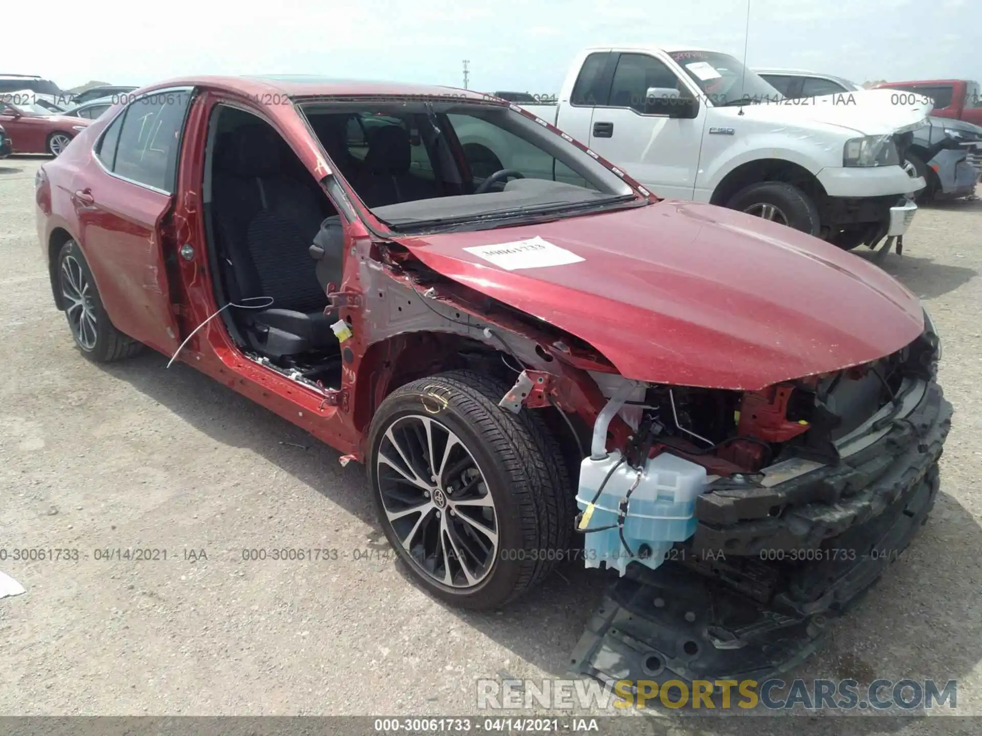 1 Photograph of a damaged car 4T1G11AK2LU375088 TOYOTA CAMRY 2020