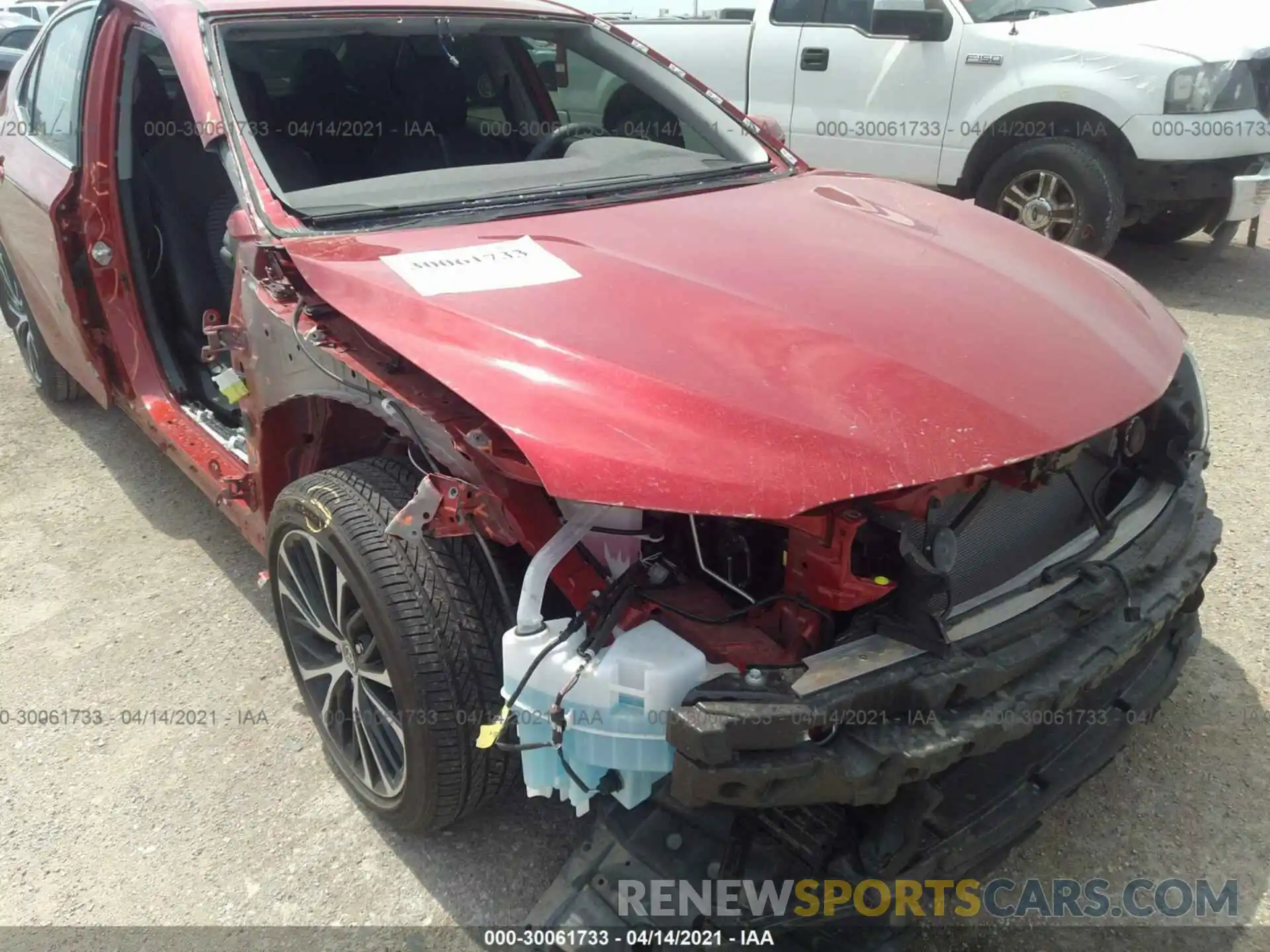 6 Photograph of a damaged car 4T1G11AK2LU375088 TOYOTA CAMRY 2020