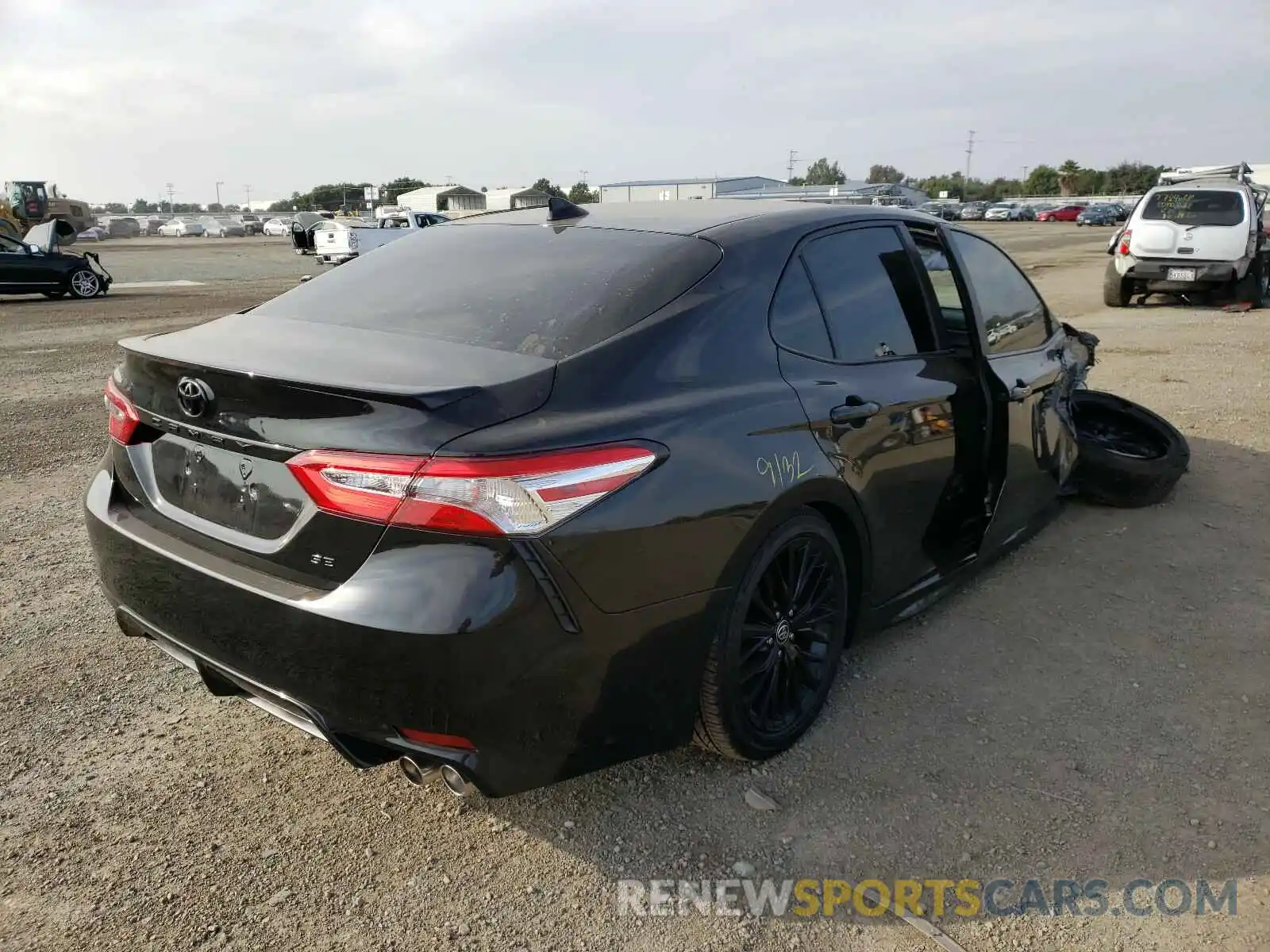 4 Photograph of a damaged car 4T1G11AK2LU382302 TOYOTA CAMRY 2020