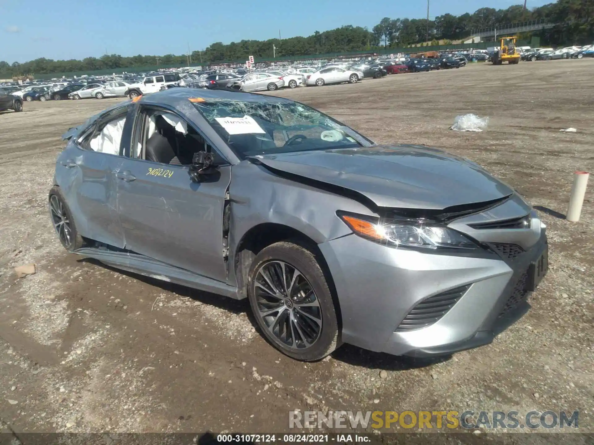 1 Photograph of a damaged car 4T1G11AK2LU384616 TOYOTA CAMRY 2020