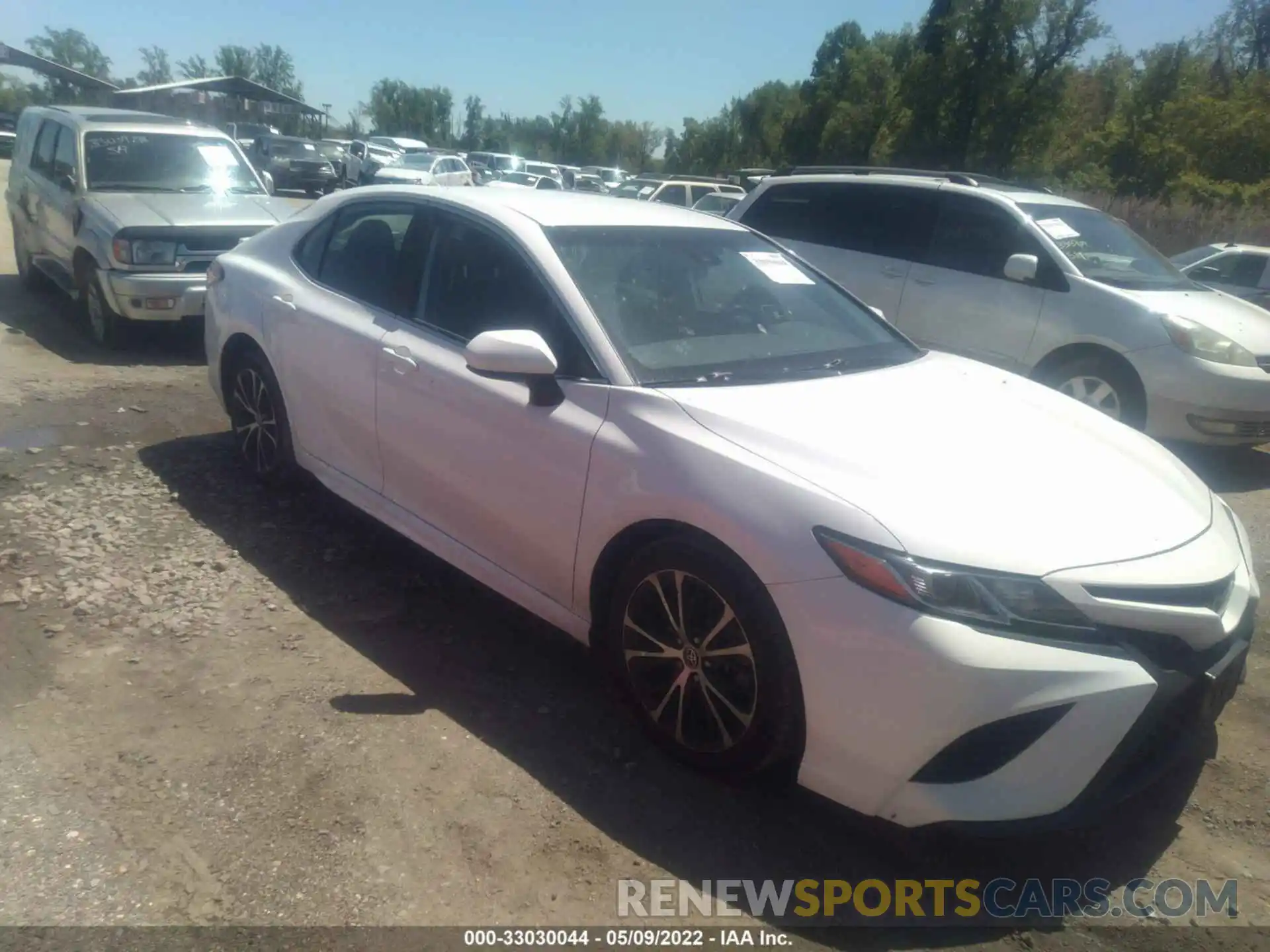 1 Photograph of a damaged car 4T1G11AK2LU388360 TOYOTA CAMRY 2020