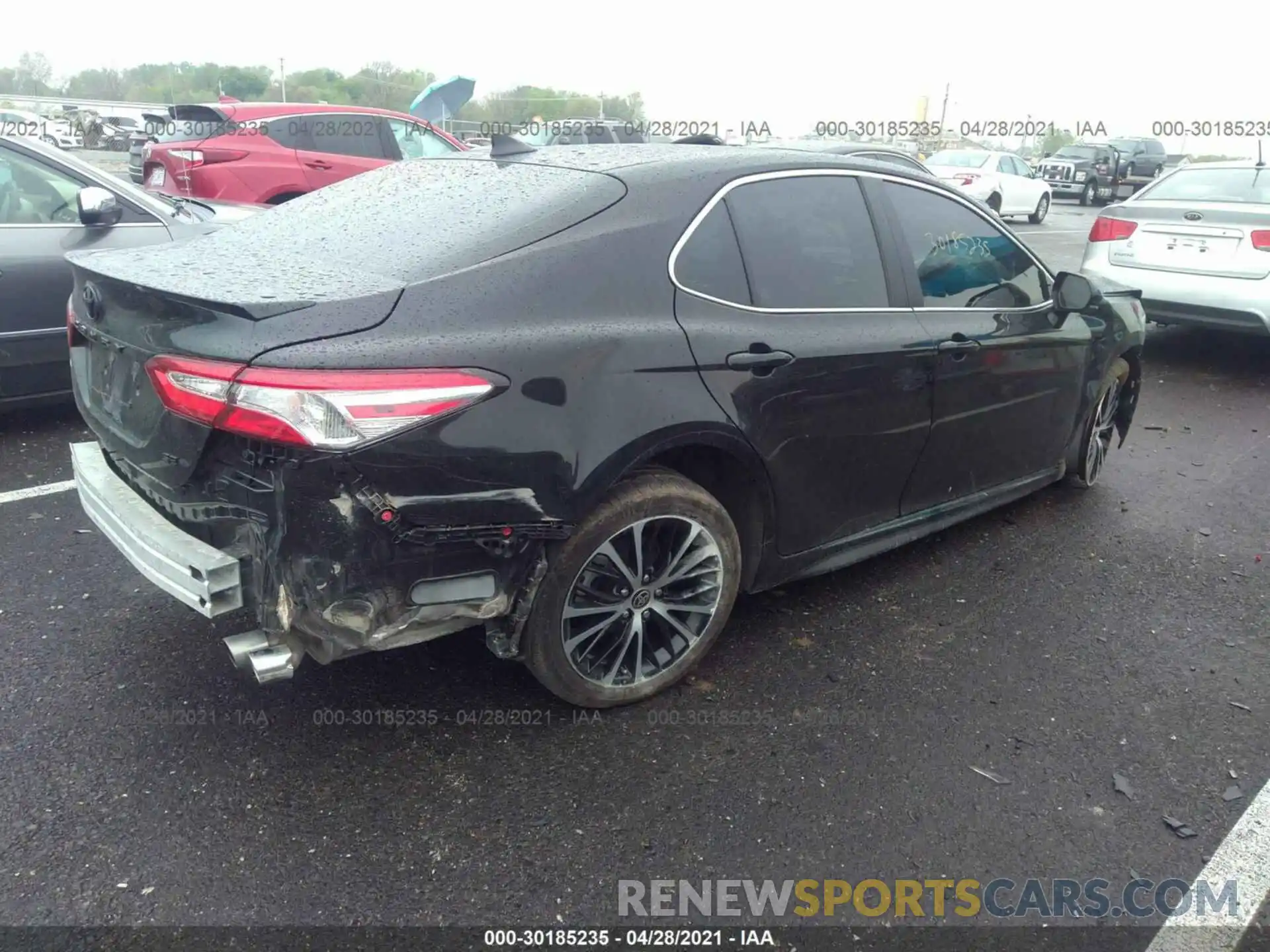 4 Photograph of a damaged car 4T1G11AK2LU389752 TOYOTA CAMRY 2020