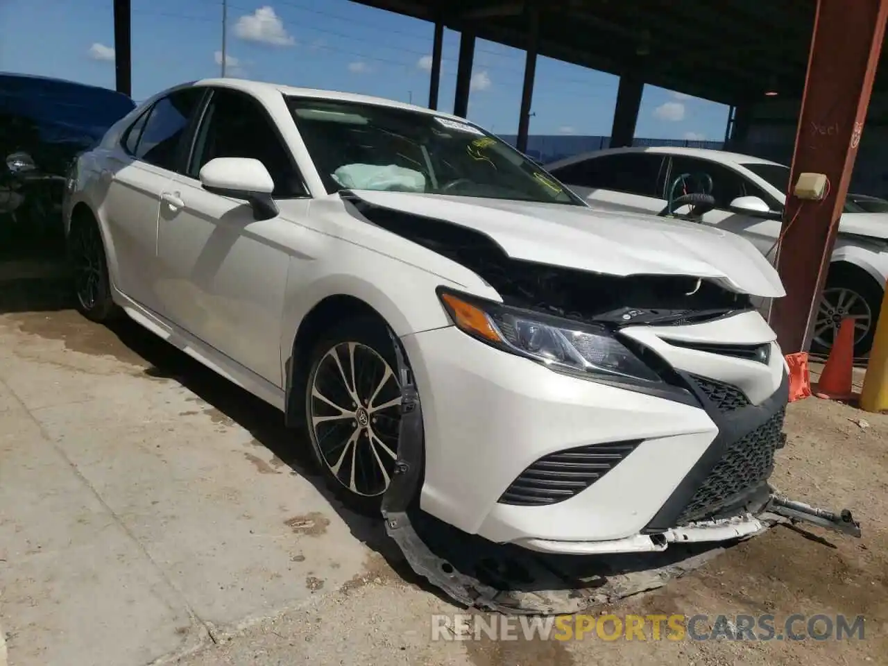 1 Photograph of a damaged car 4T1G11AK2LU390979 TOYOTA CAMRY 2020