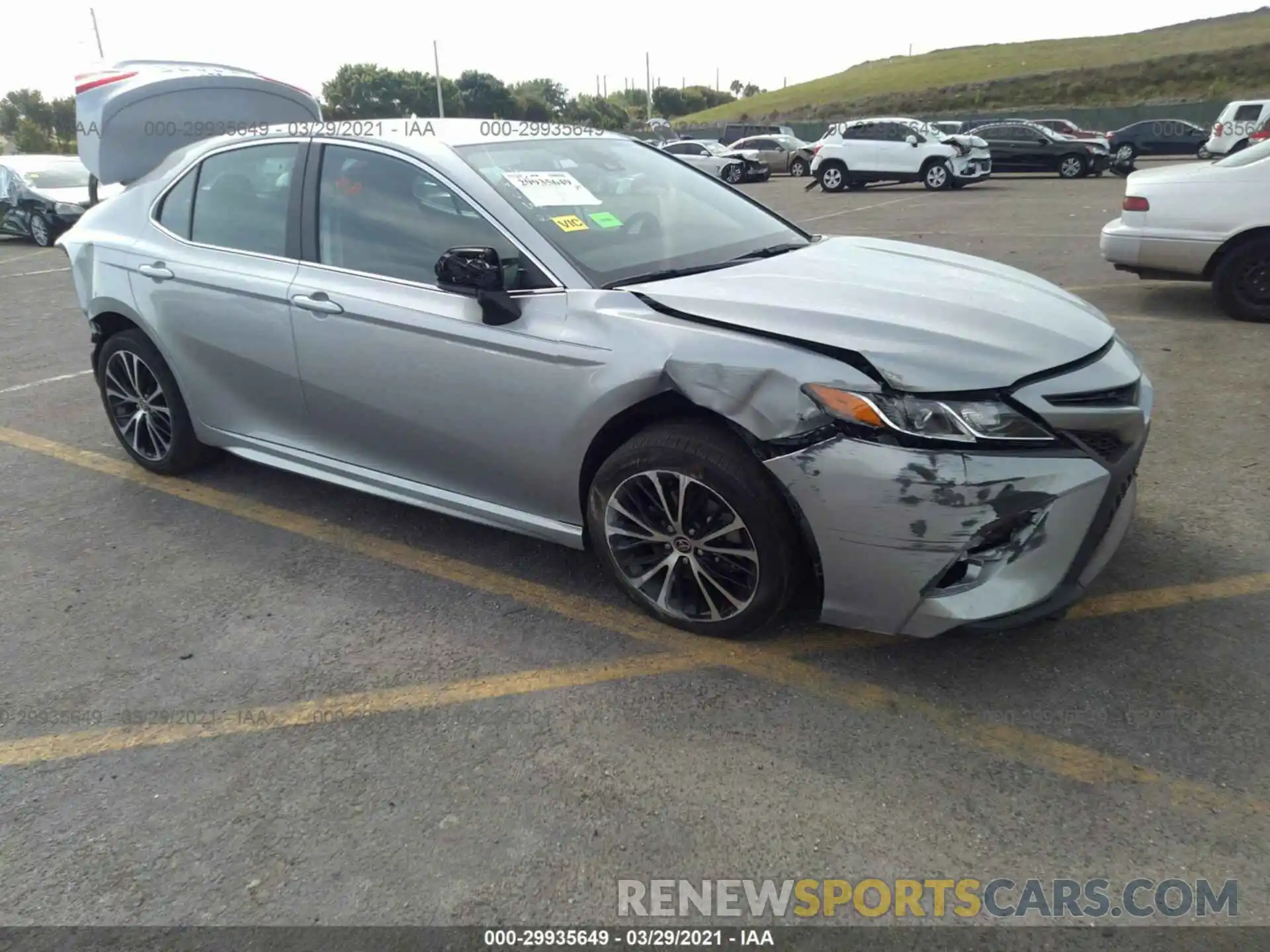 1 Photograph of a damaged car 4T1G11AK2LU401480 TOYOTA CAMRY 2020