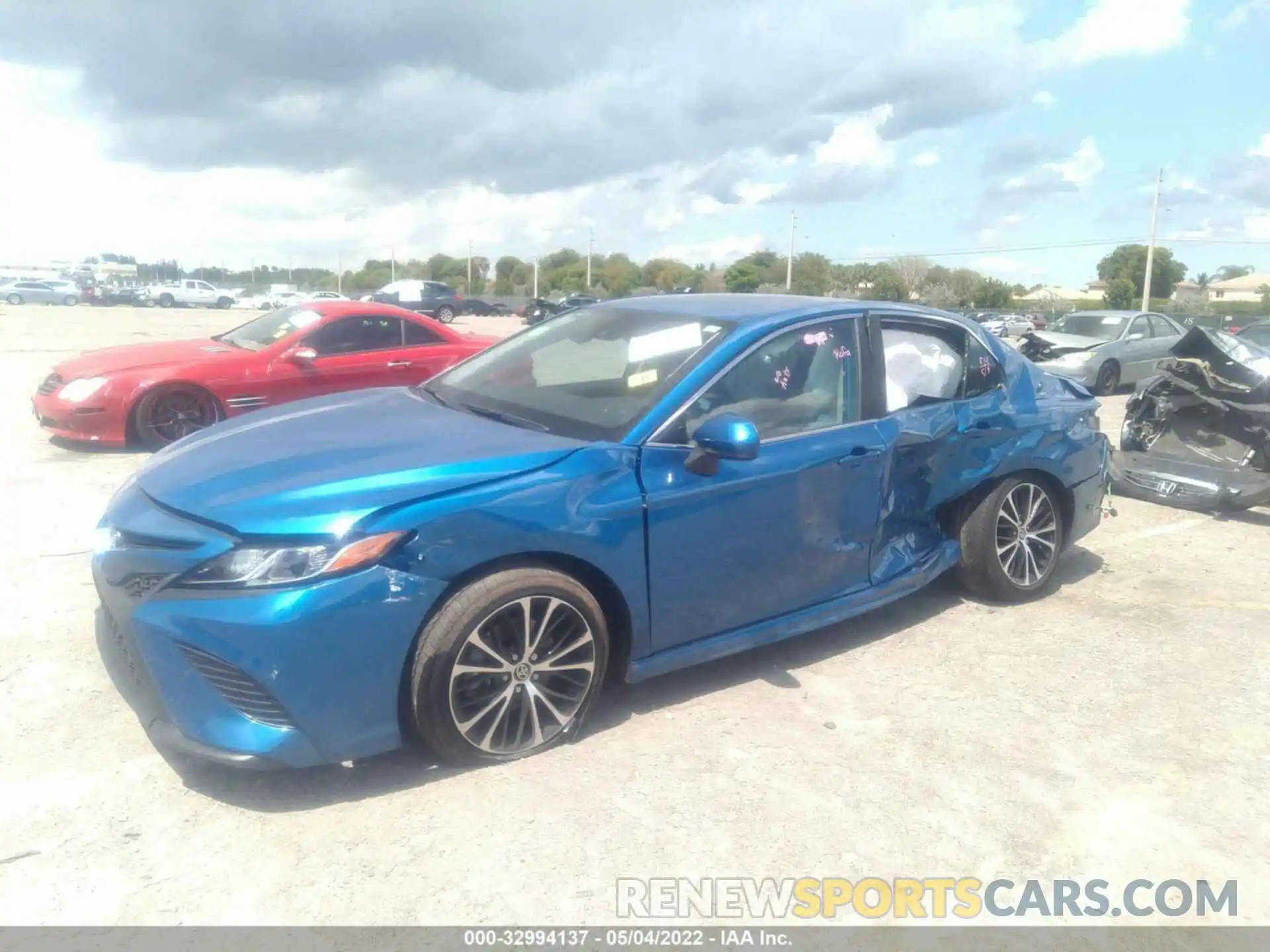 2 Photograph of a damaged car 4T1G11AK2LU402225 TOYOTA CAMRY 2020