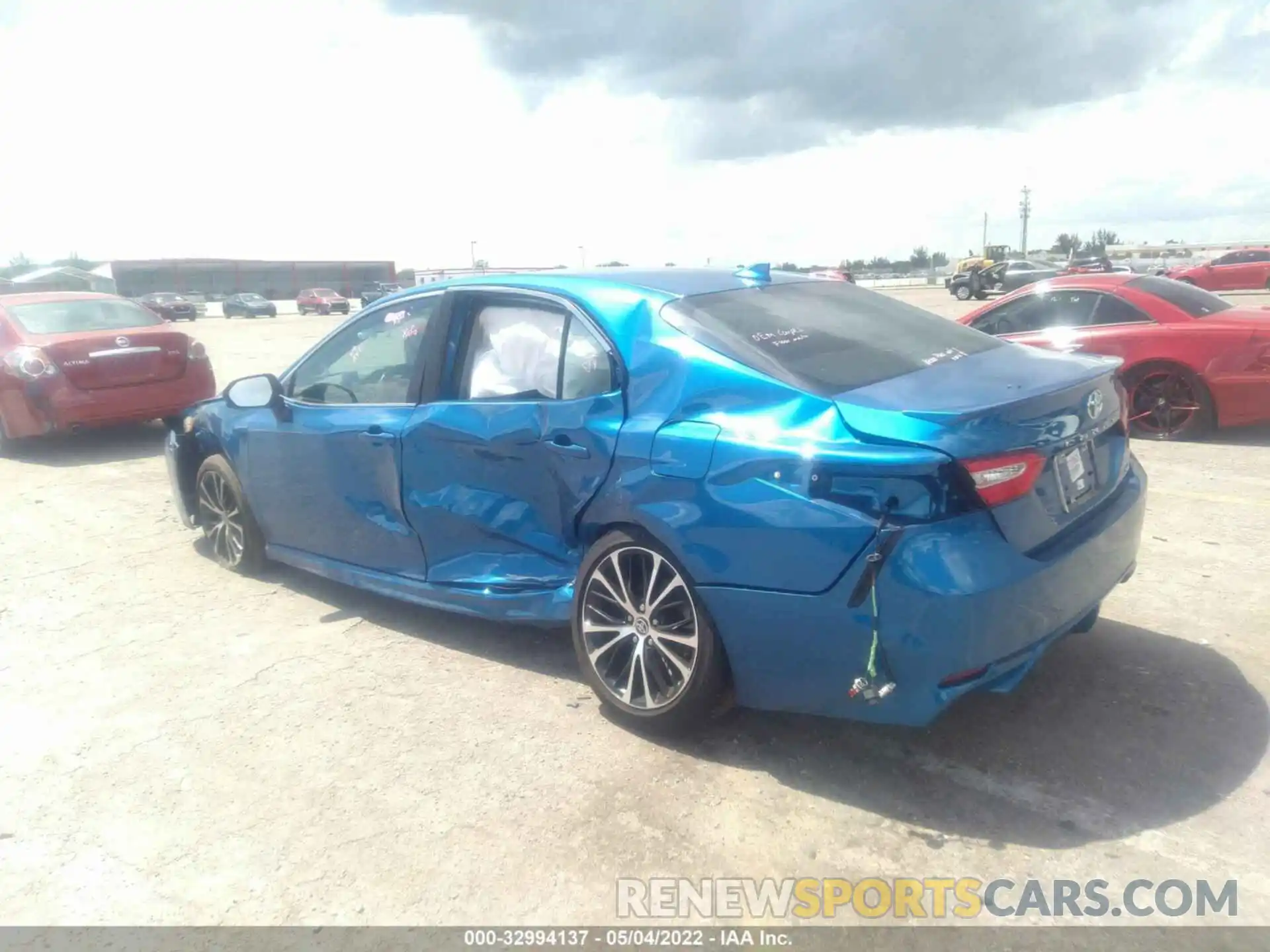 3 Photograph of a damaged car 4T1G11AK2LU402225 TOYOTA CAMRY 2020