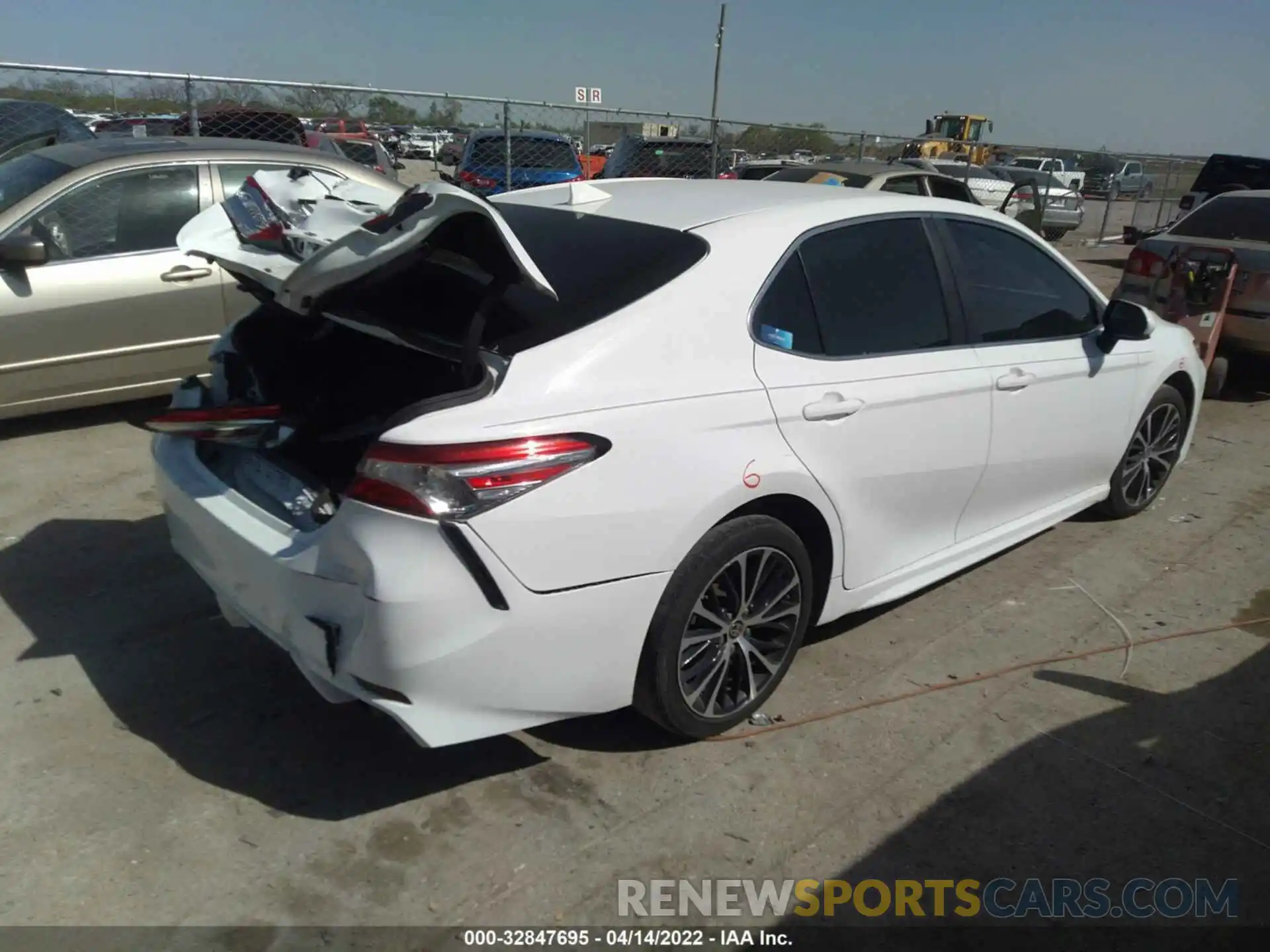 4 Photograph of a damaged car 4T1G11AK2LU500753 TOYOTA CAMRY 2020