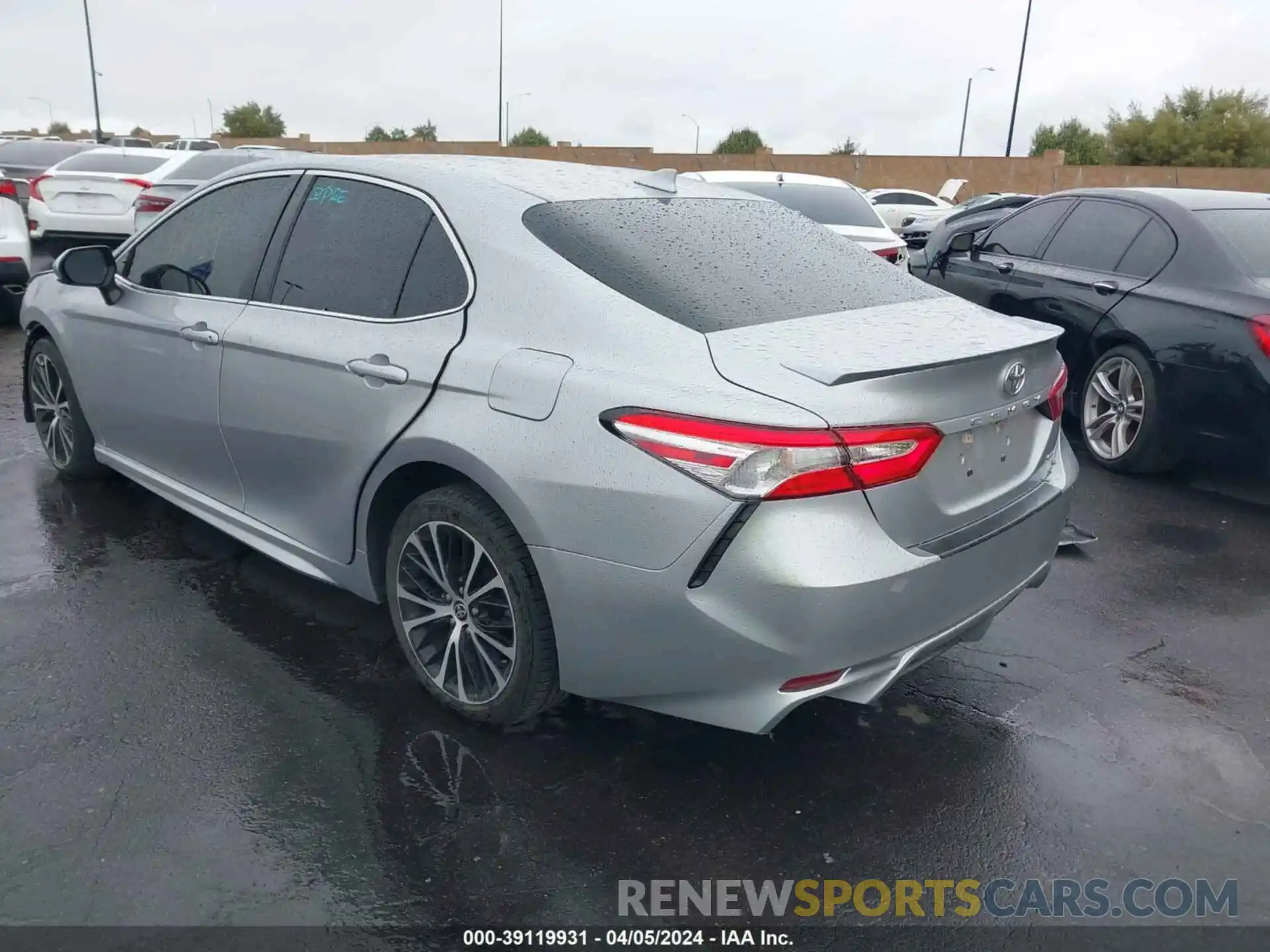 3 Photograph of a damaged car 4T1G11AK2LU501479 TOYOTA CAMRY 2020