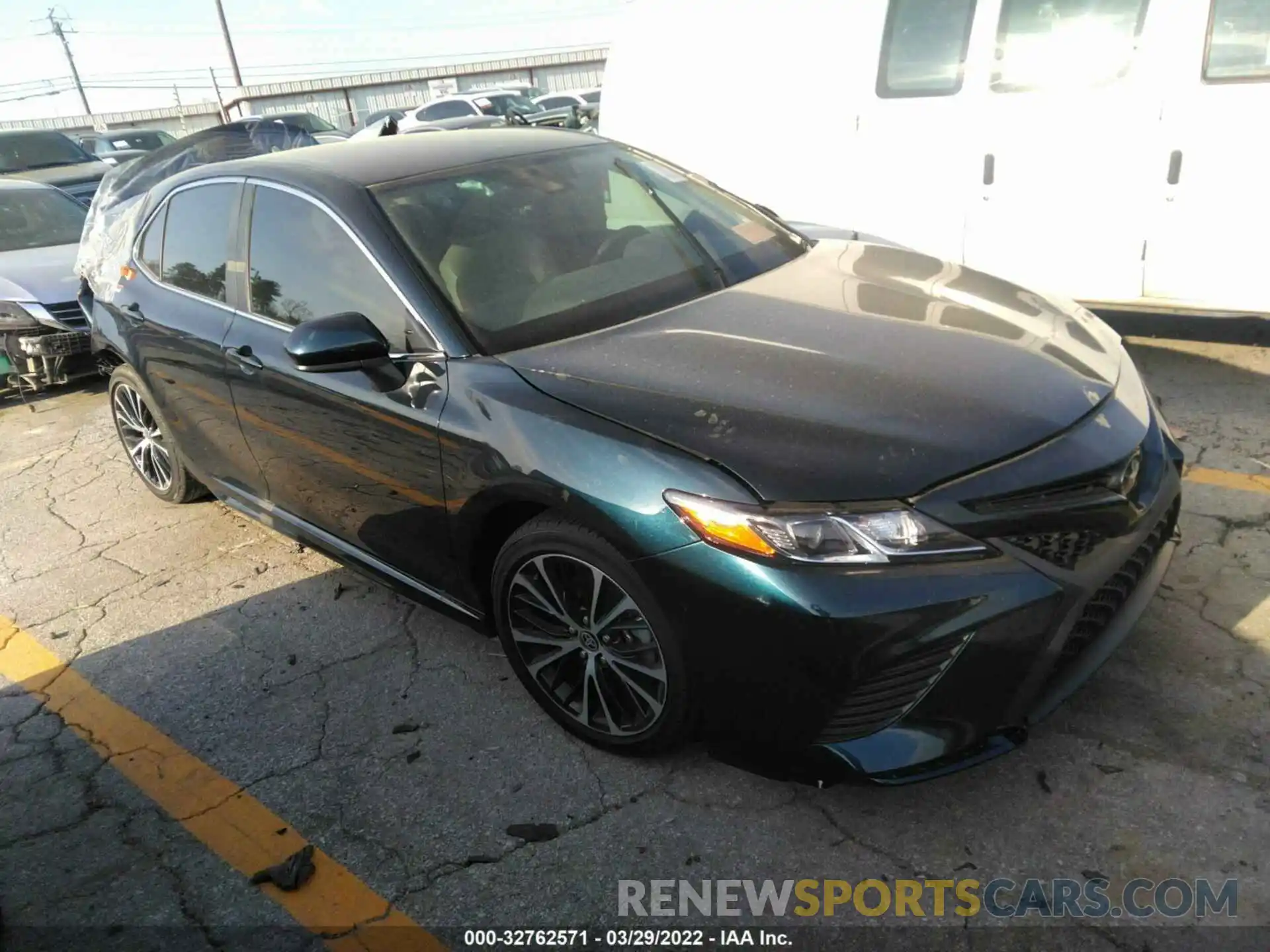 1 Photograph of a damaged car 4T1G11AK2LU510134 TOYOTA CAMRY 2020