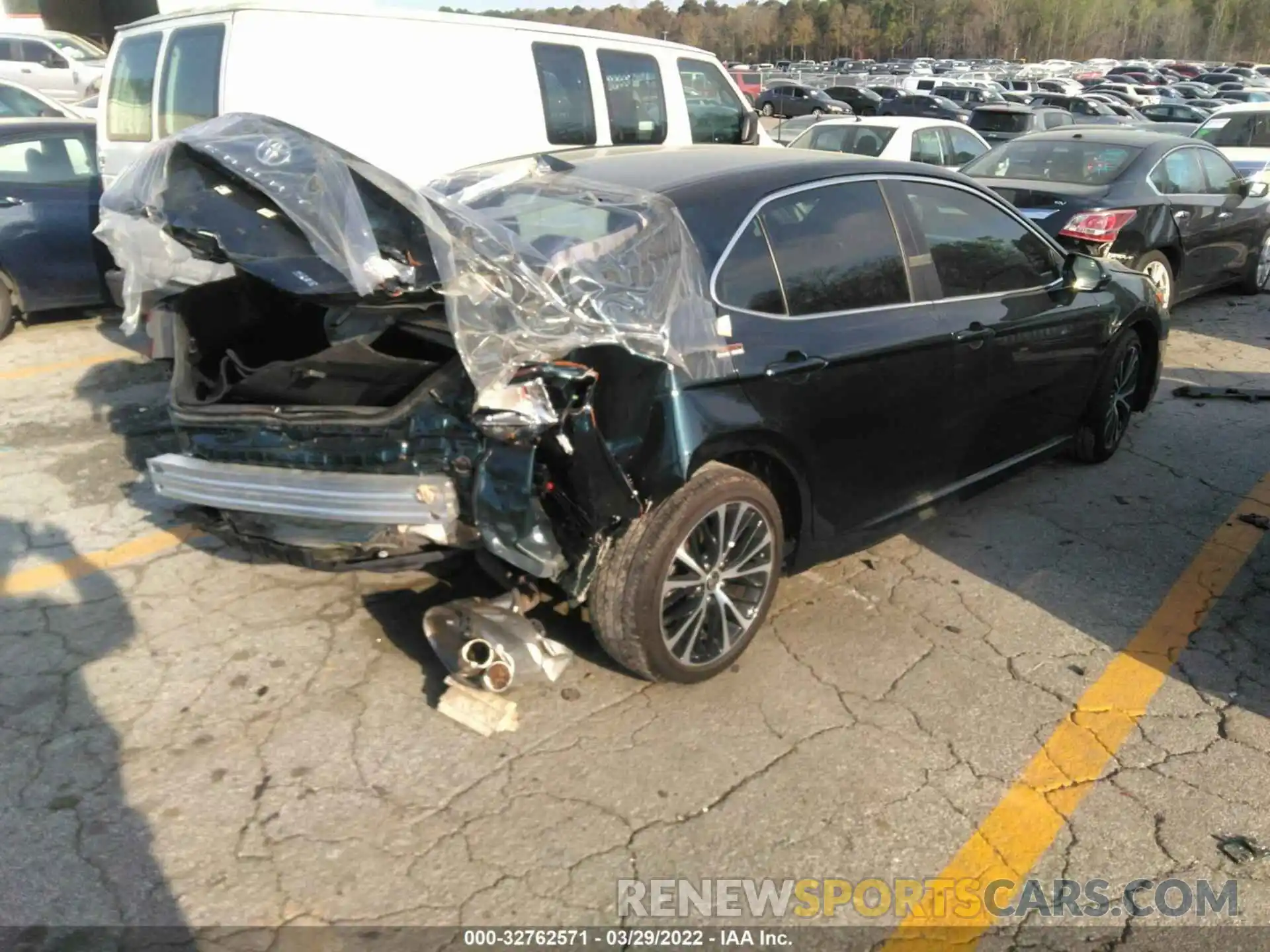 4 Photograph of a damaged car 4T1G11AK2LU510134 TOYOTA CAMRY 2020