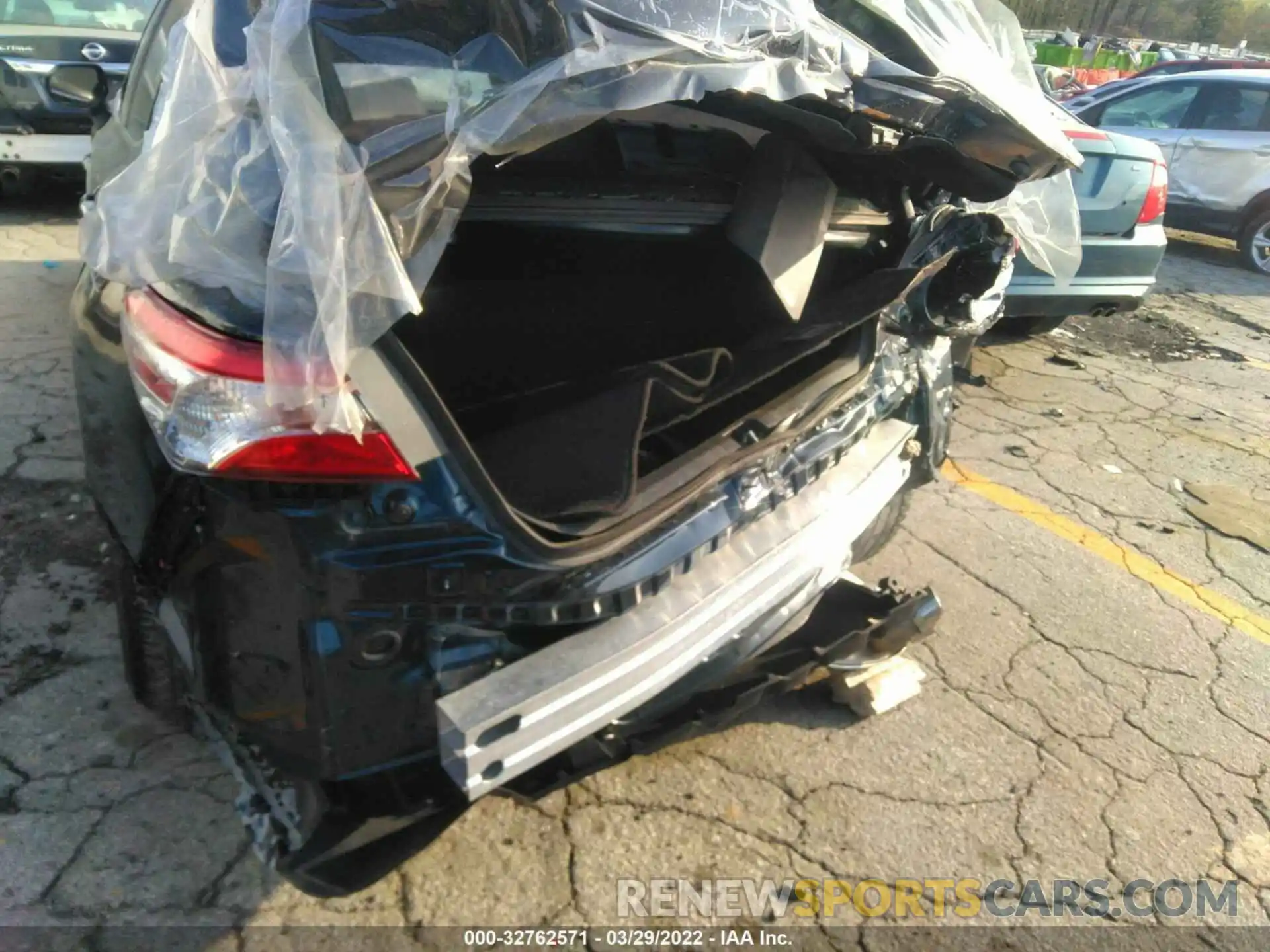 6 Photograph of a damaged car 4T1G11AK2LU510134 TOYOTA CAMRY 2020