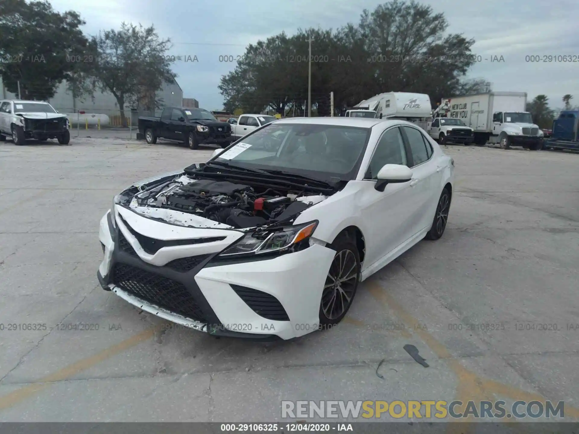 2 Photograph of a damaged car 4T1G11AK2LU862260 TOYOTA CAMRY 2020