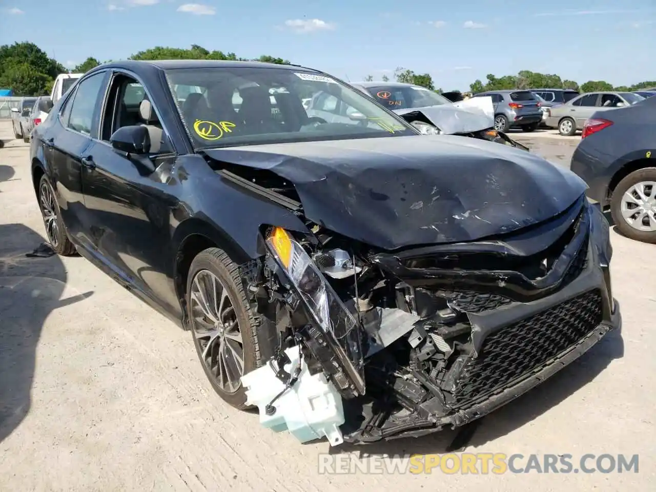 1 Photograph of a damaged car 4T1G11AK2LU870987 TOYOTA CAMRY 2020