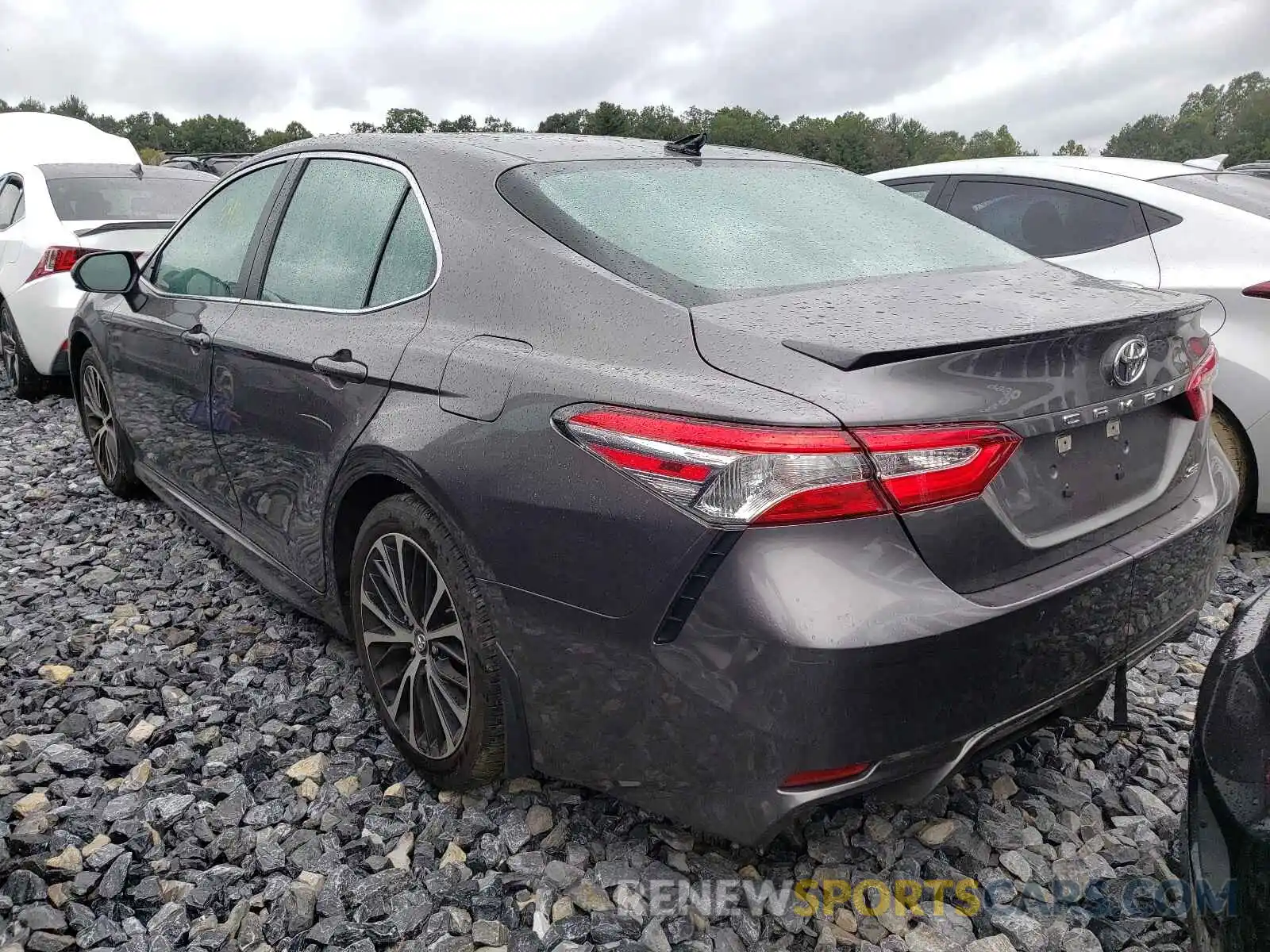 3 Photograph of a damaged car 4T1G11AK2LU871508 TOYOTA CAMRY 2020