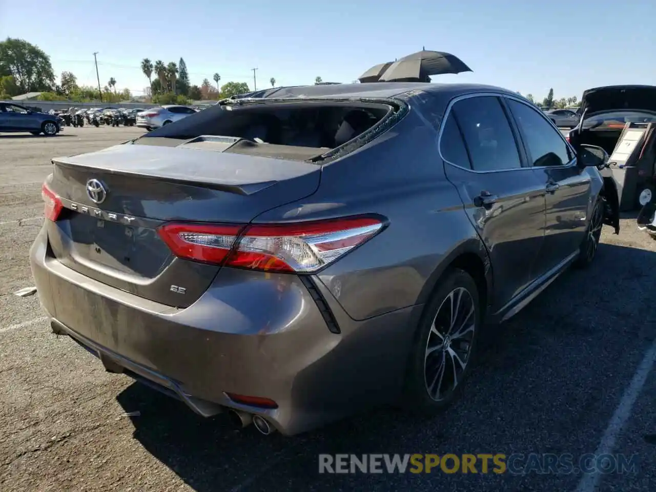 4 Photograph of a damaged car 4T1G11AK2LU881519 TOYOTA CAMRY 2020