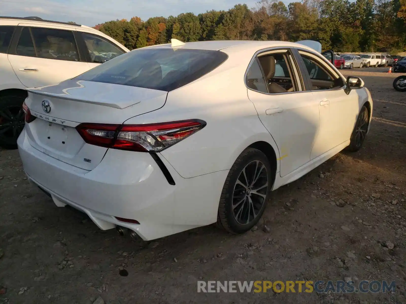 4 Photograph of a damaged car 4T1G11AK2LU883495 TOYOTA CAMRY 2020