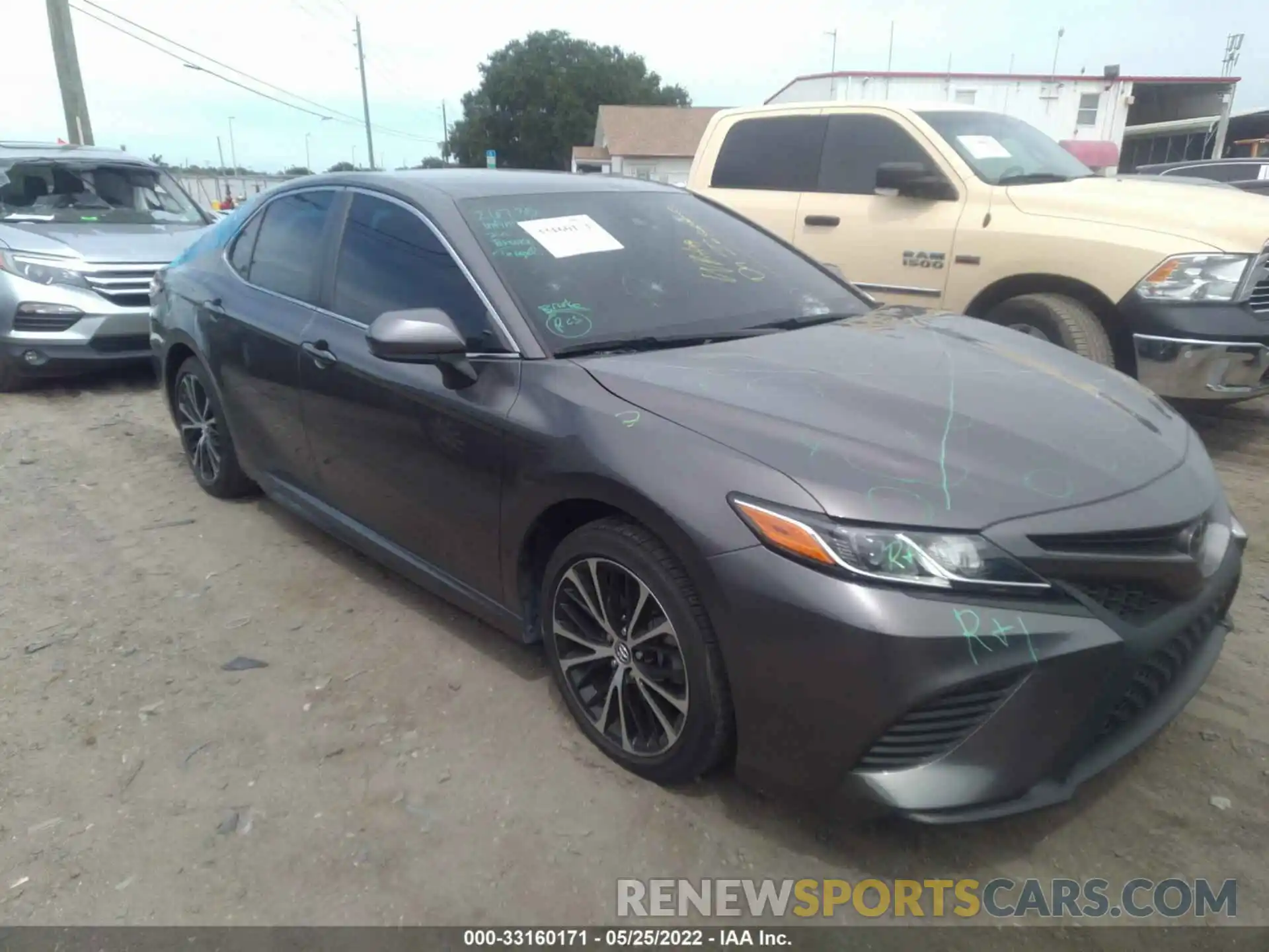 1 Photograph of a damaged car 4T1G11AK2LU884534 TOYOTA CAMRY 2020