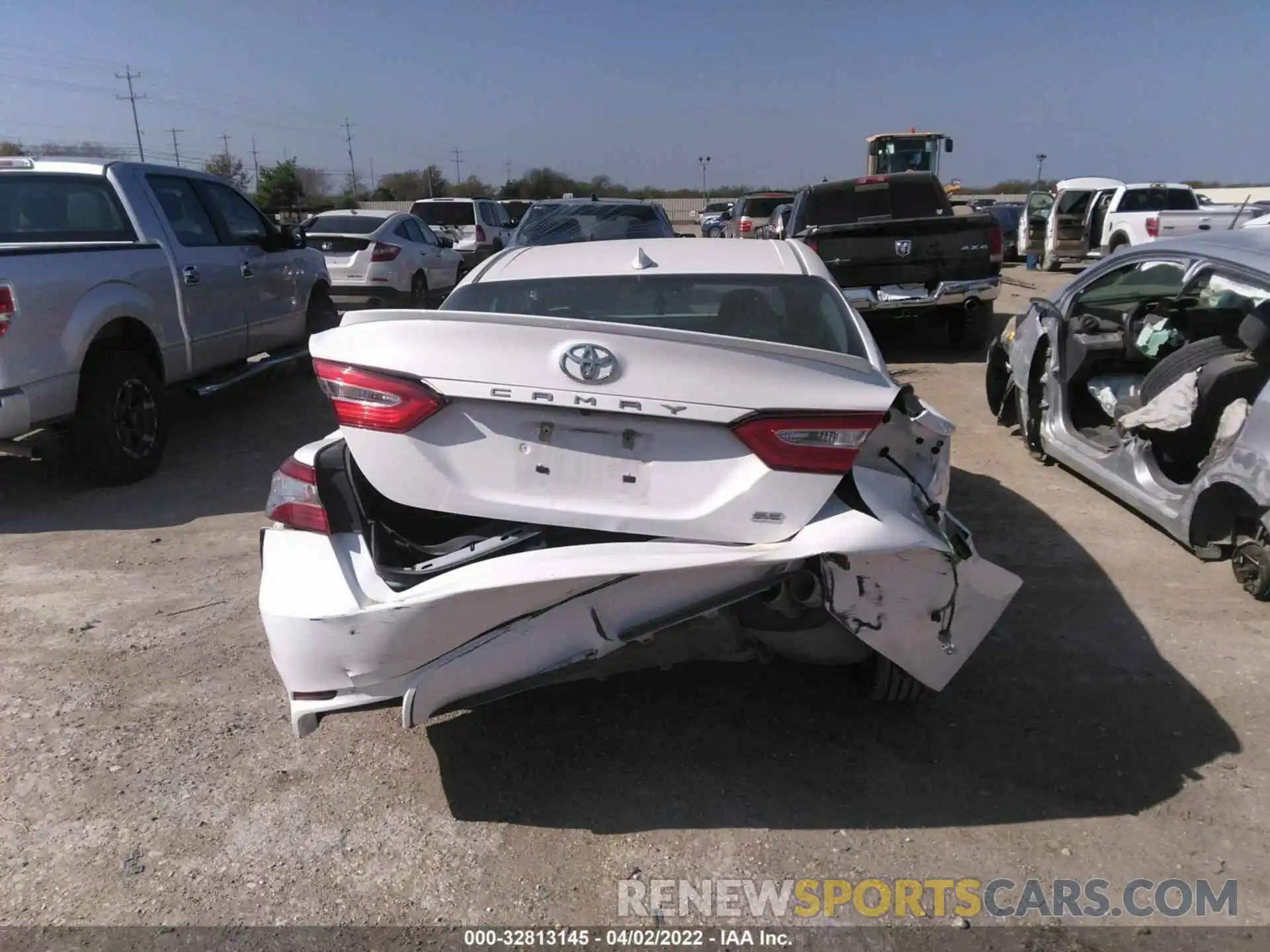 6 Photograph of a damaged car 4T1G11AK2LU887739 TOYOTA CAMRY 2020