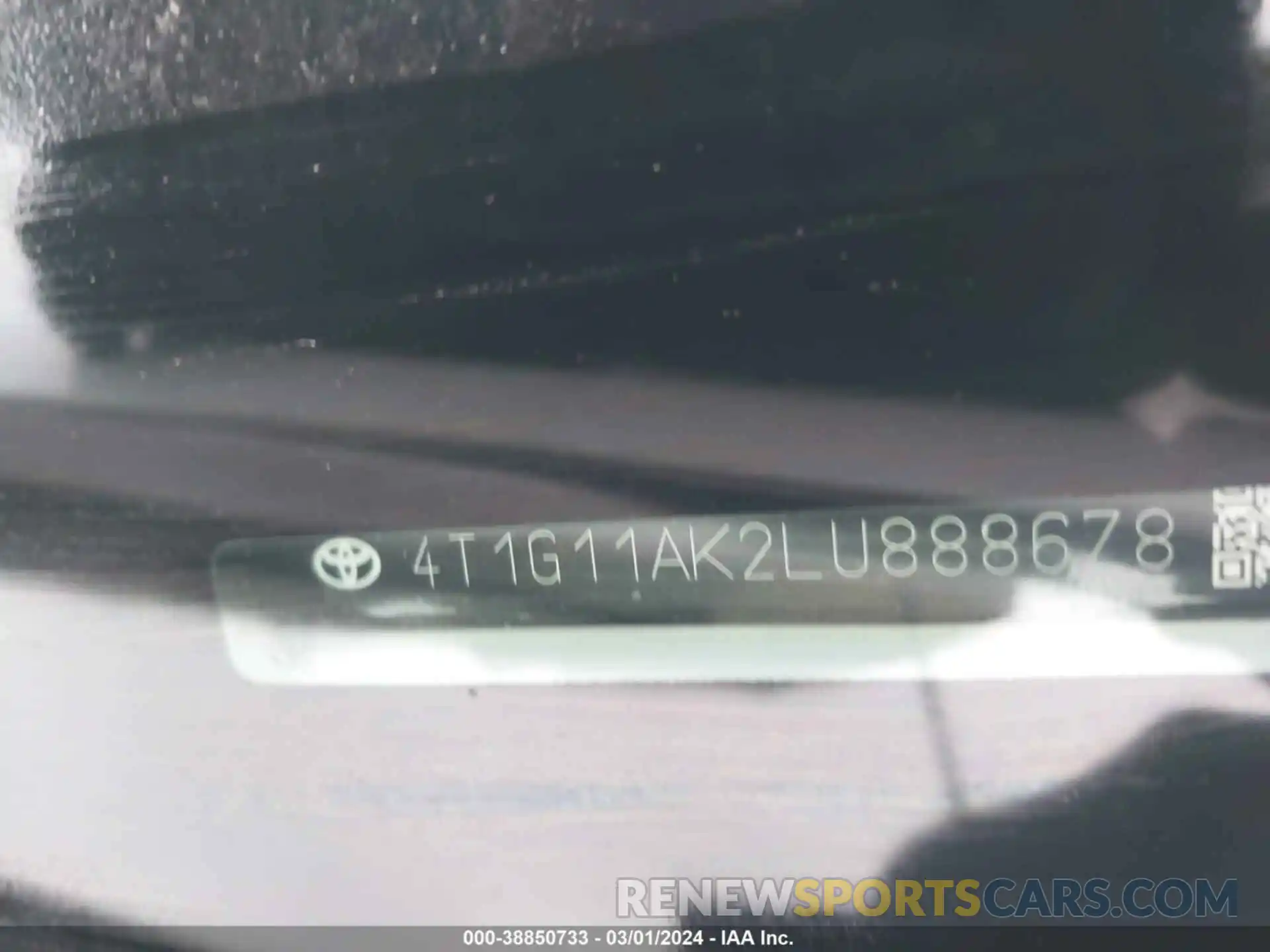 9 Photograph of a damaged car 4T1G11AK2LU888678 TOYOTA CAMRY 2020