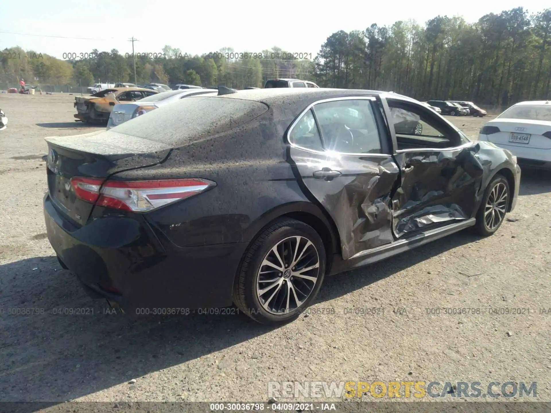 4 Photograph of a damaged car 4T1G11AK2LU888762 TOYOTA CAMRY 2020