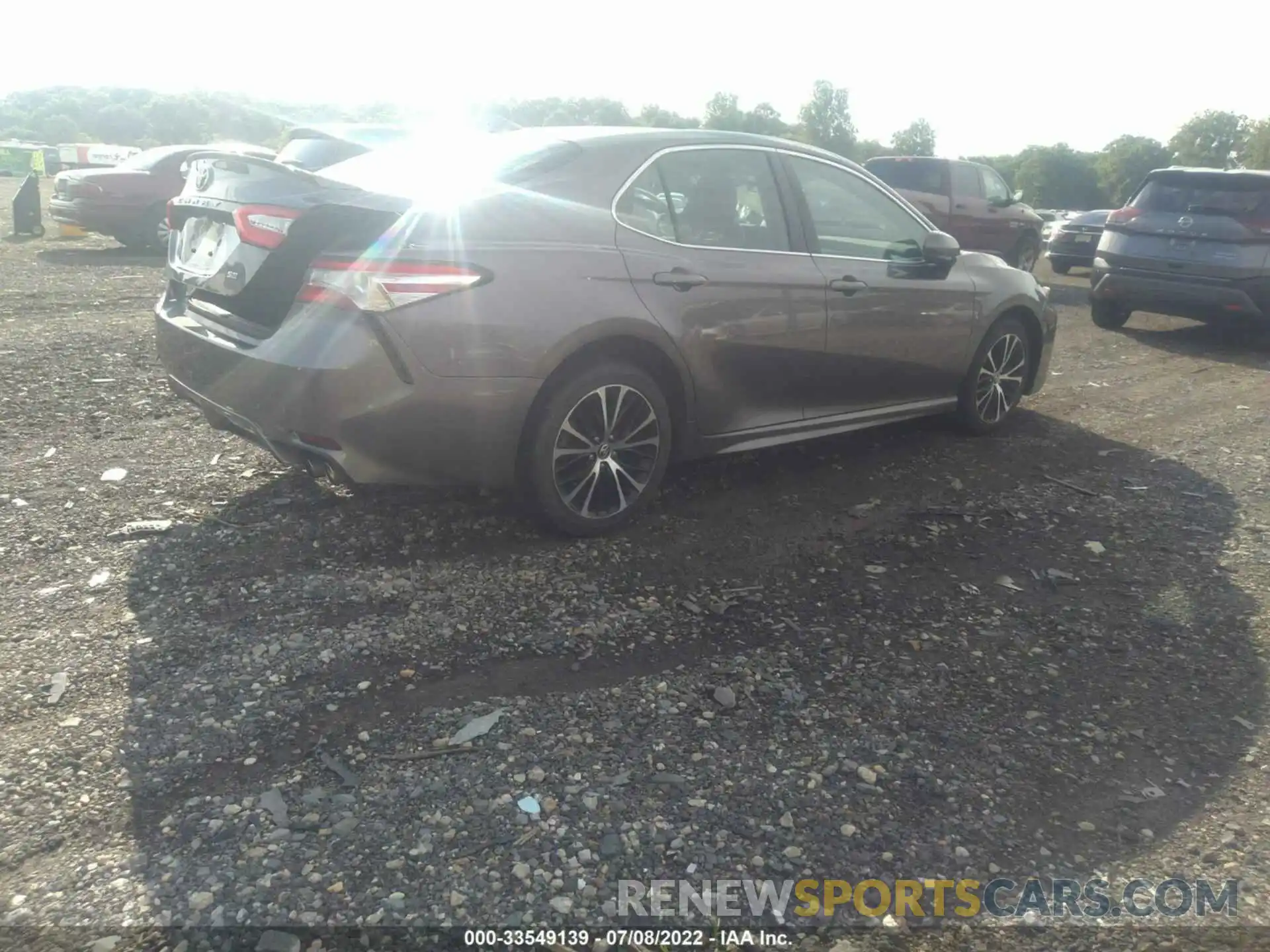 4 Photograph of a damaged car 4T1G11AK2LU889295 TOYOTA CAMRY 2020