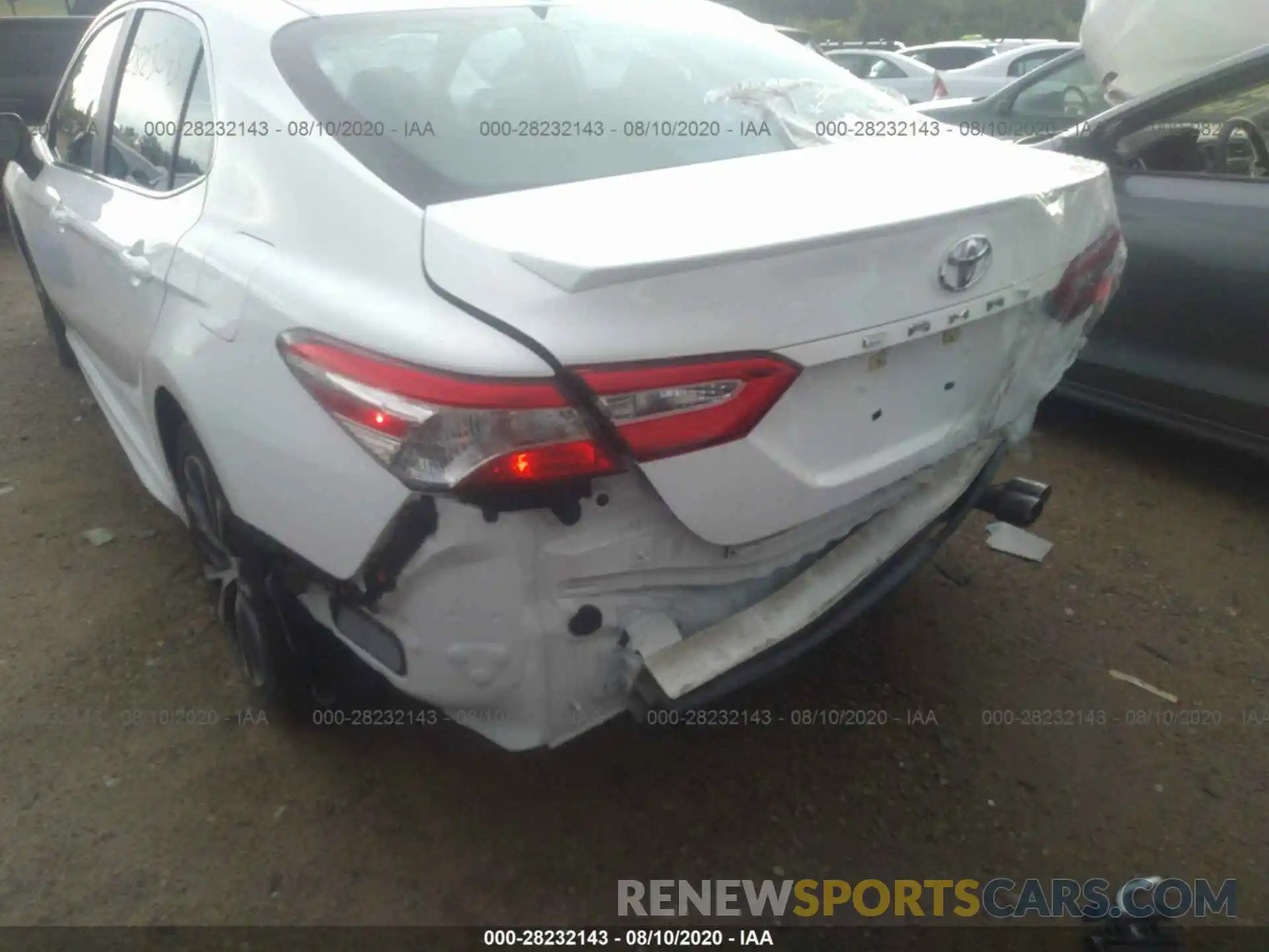 6 Photograph of a damaged car 4T1G11AK2LU889992 TOYOTA CAMRY 2020