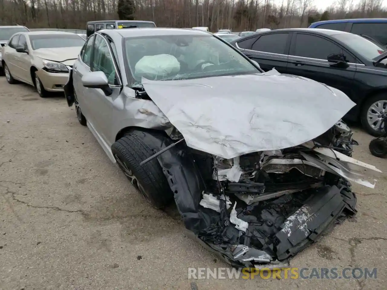 9 Photograph of a damaged car 4T1G11AK2LU891452 TOYOTA CAMRY 2020