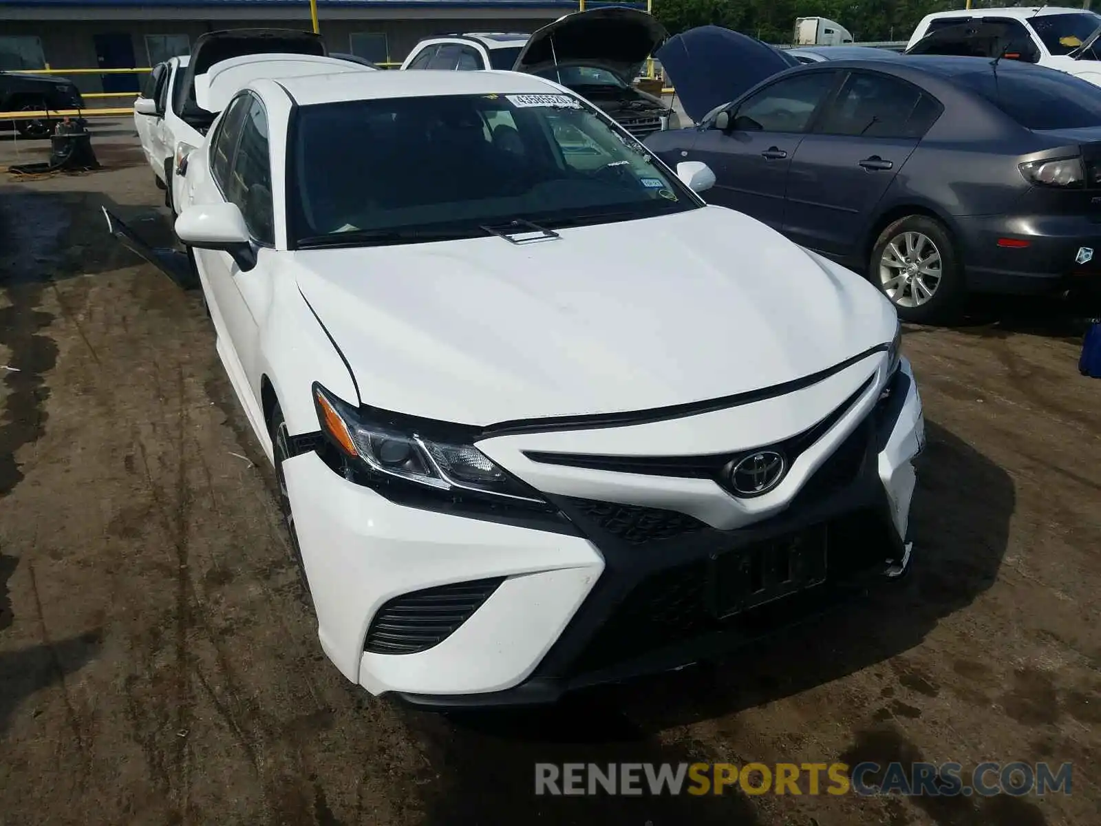 1 Photograph of a damaged car 4T1G11AK2LU894271 TOYOTA CAMRY 2020