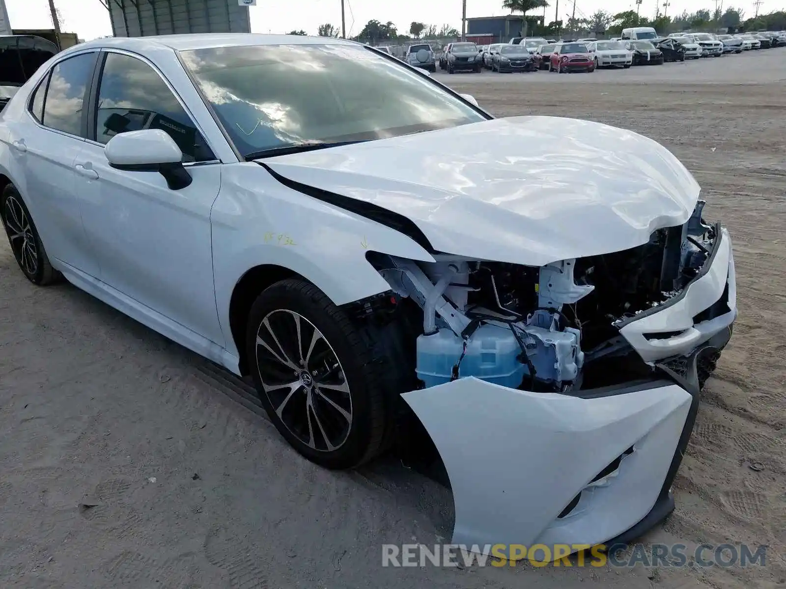 1 Photograph of a damaged car 4T1G11AK2LU896764 TOYOTA CAMRY 2020