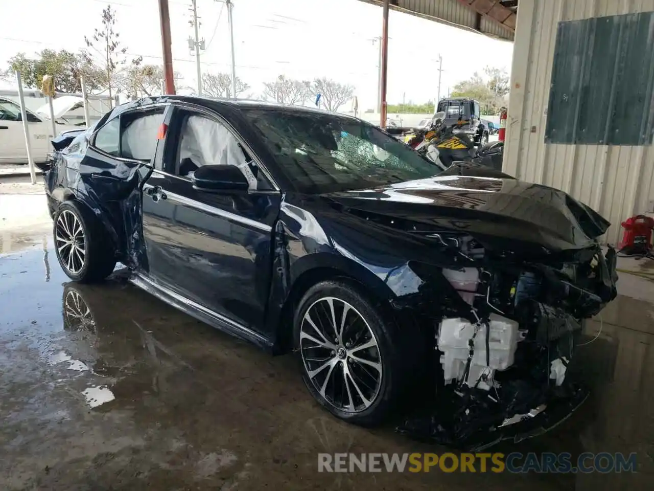 4 Photograph of a damaged car 4T1G11AK2LU899941 TOYOTA CAMRY 2020