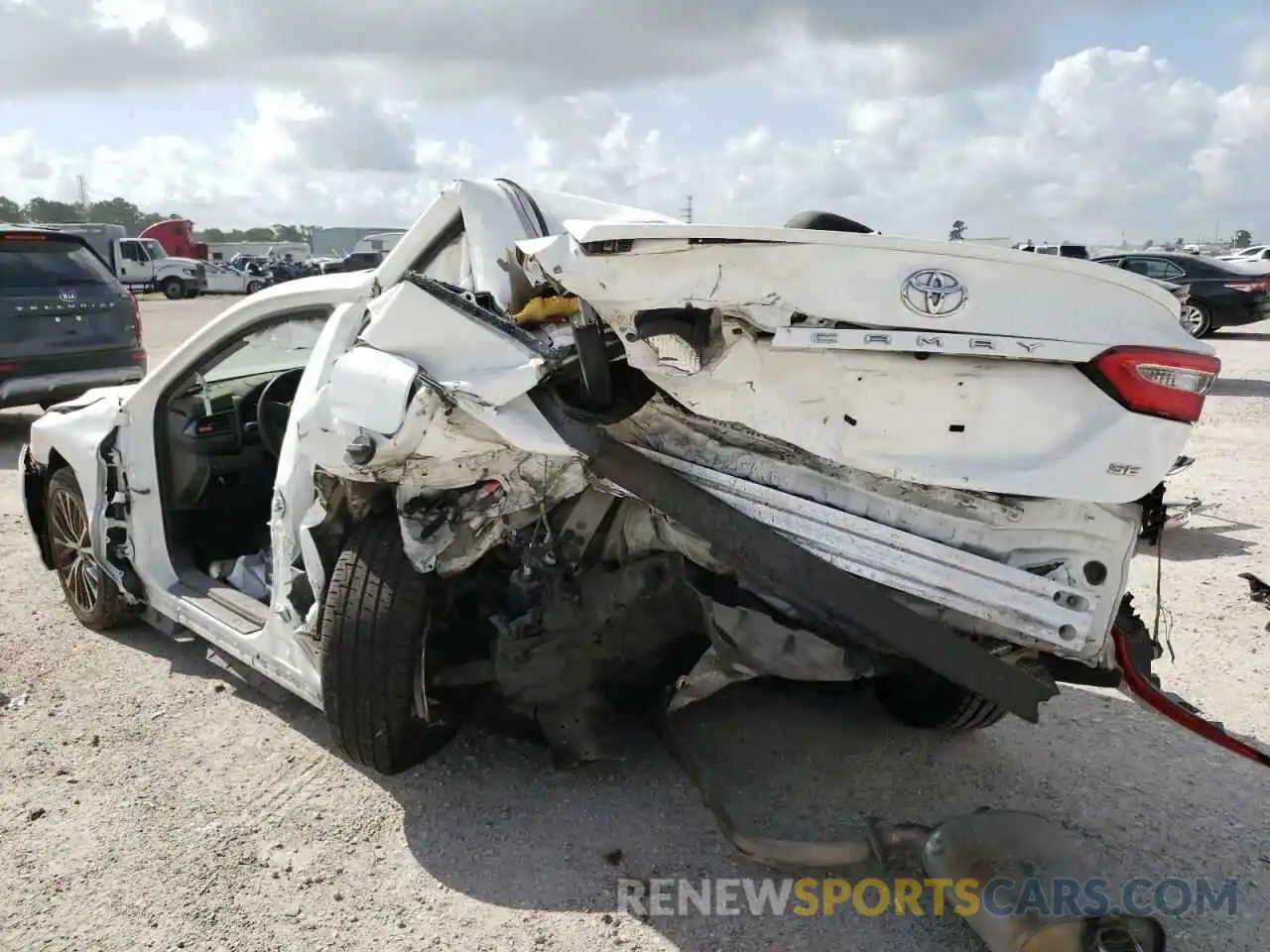 3 Photograph of a damaged car 4T1G11AK2LU907763 TOYOTA CAMRY 2020